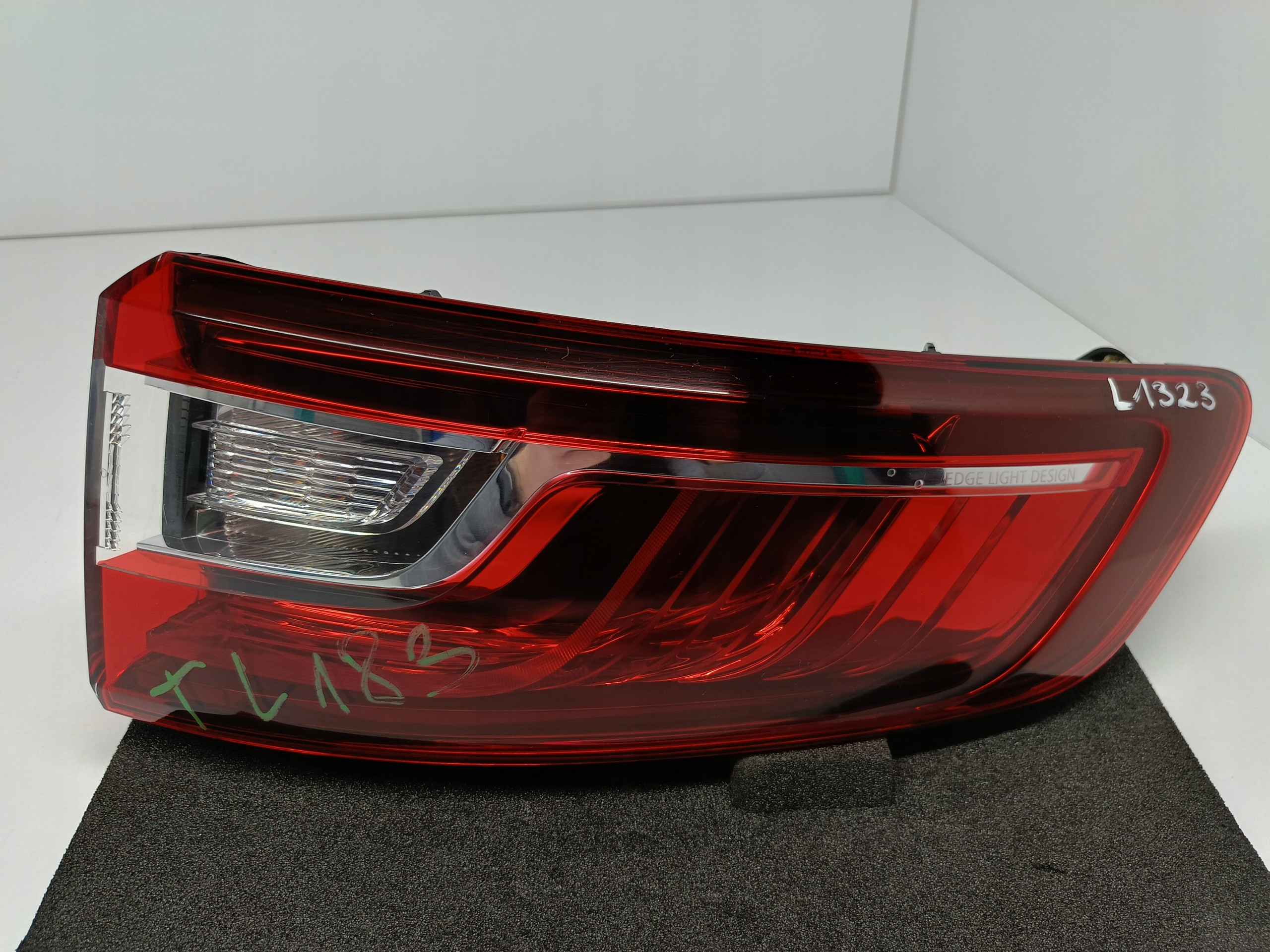 RENAULT MEGANE IV KOMBI 16- LAMPA PRAWA TYLNA PRAWY TYŁ LED 265501150R Producent części Automotive Lighting