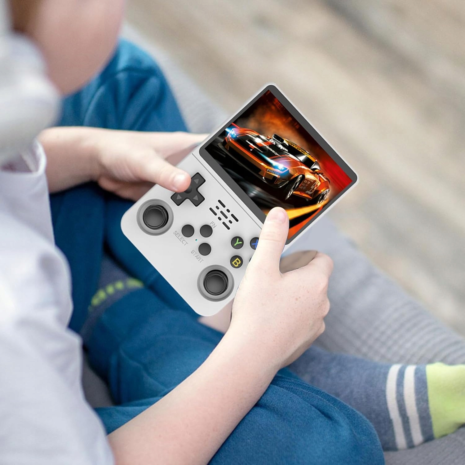 PRZENOŚNA MOBILNA MINI KONSOLA DO GIER RETRO 15000 GRY 32G+128G R36S Producent Bedee