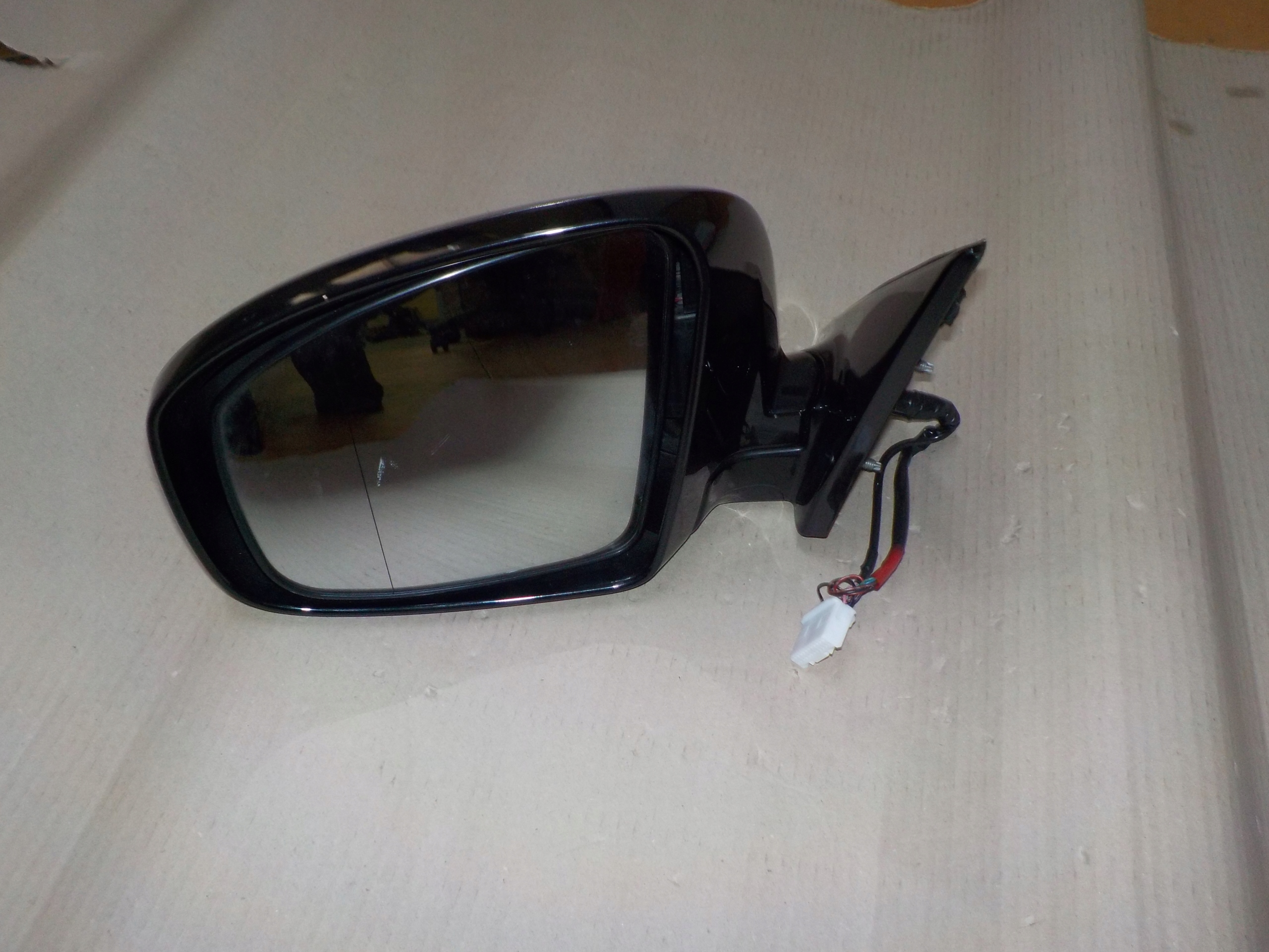 INFINITI FX30 FX-30 LUSTERKO LEWE 9 PIN