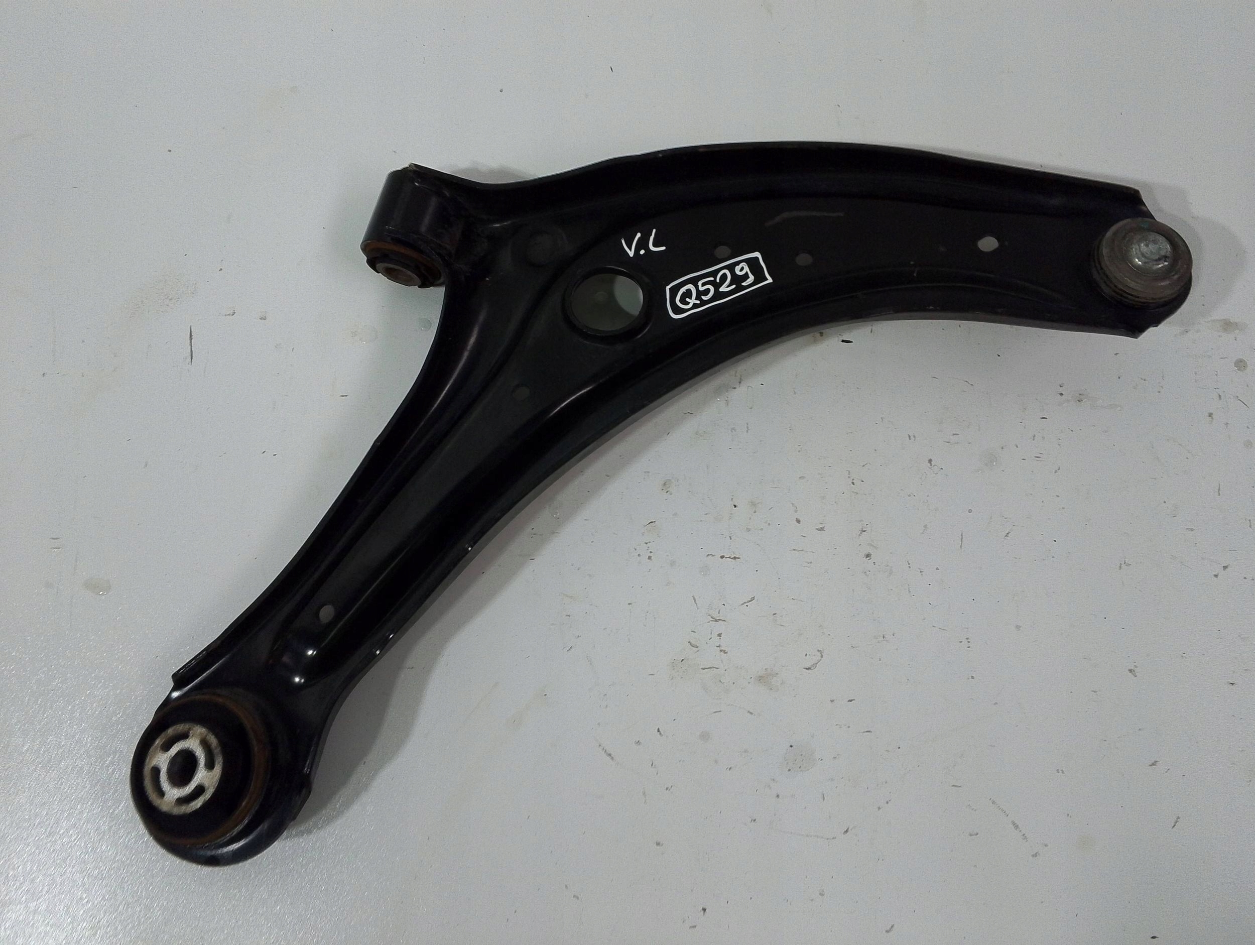 Ford Fiesta MK8 arm front left H1BC3051L (Q529)