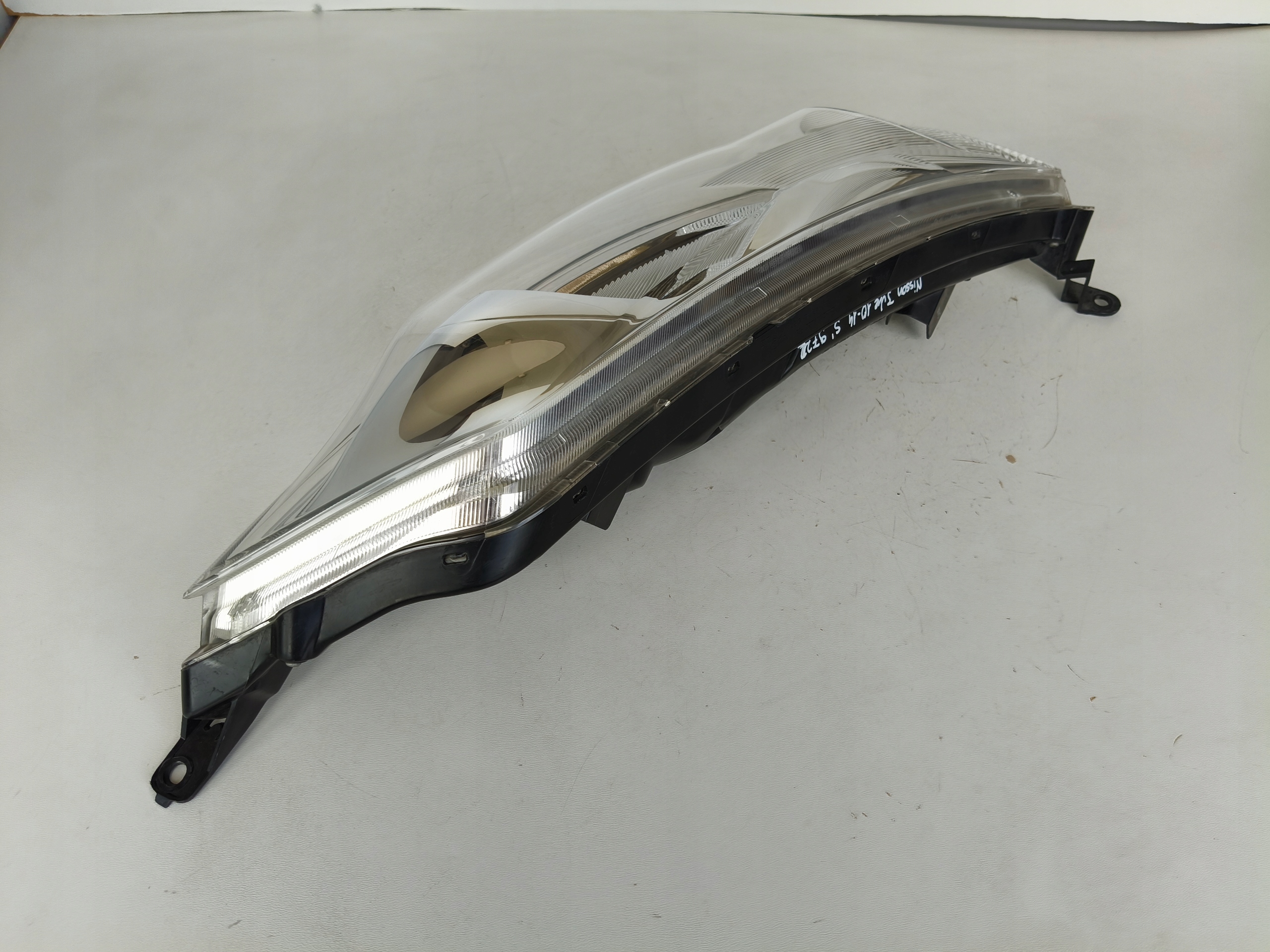 light left REFLEKTOR NISSAN JUKE 10-14
