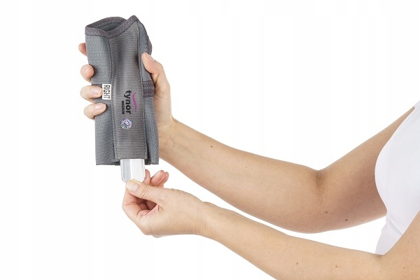 ORTEZA NADGARSTKA STABILIZATOR RĘKI Z SZYNĄ E01 Kolor dominujący odcienie szarości