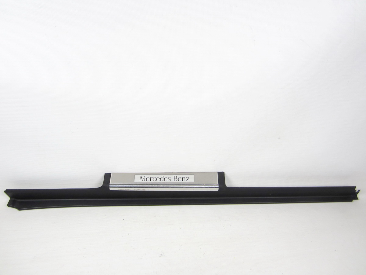 cap threshold front front left Mercedes W251 R- klasa LIFT
