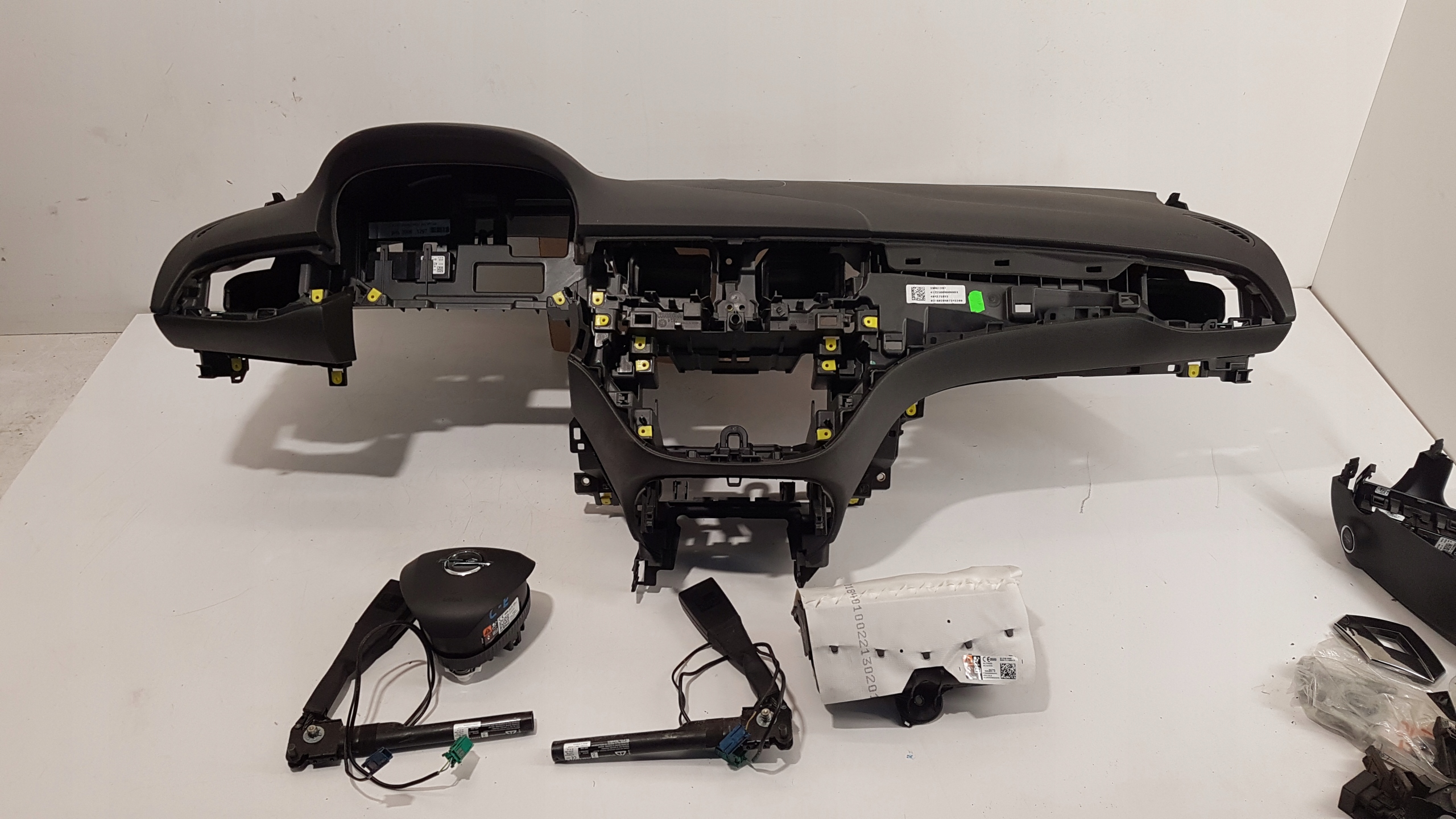 OPEL CORSA E DESKA KONSOLA AIRBAG PASY ORGINAL