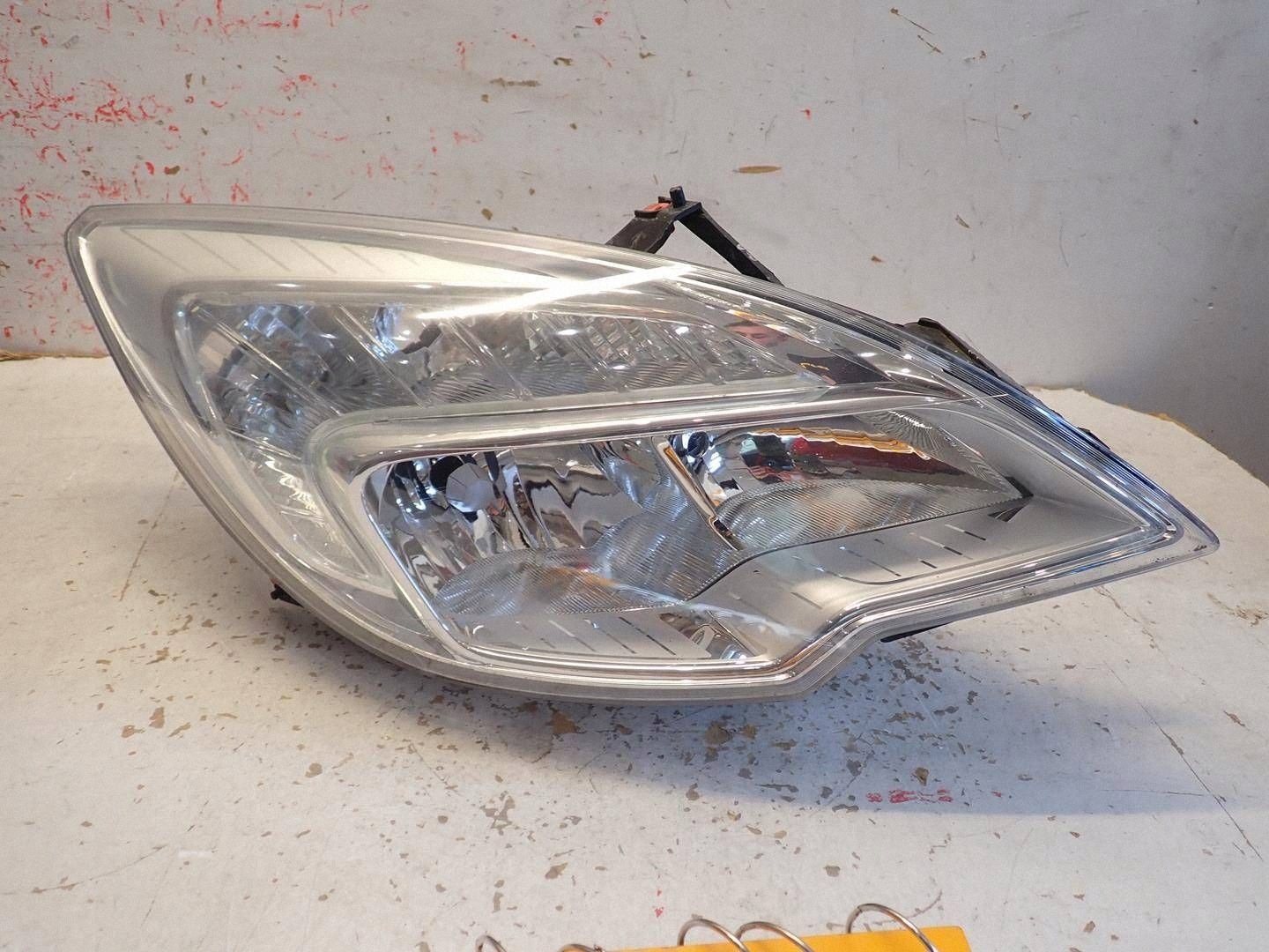 light front front right OPEL MERIVA B 2010-2013 13253630