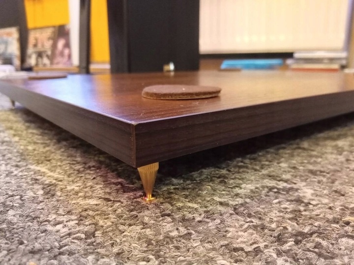 PODSTAWA platforma POD WZMACNIACZ GRAMOFON CZARNA Marka VolumePlus