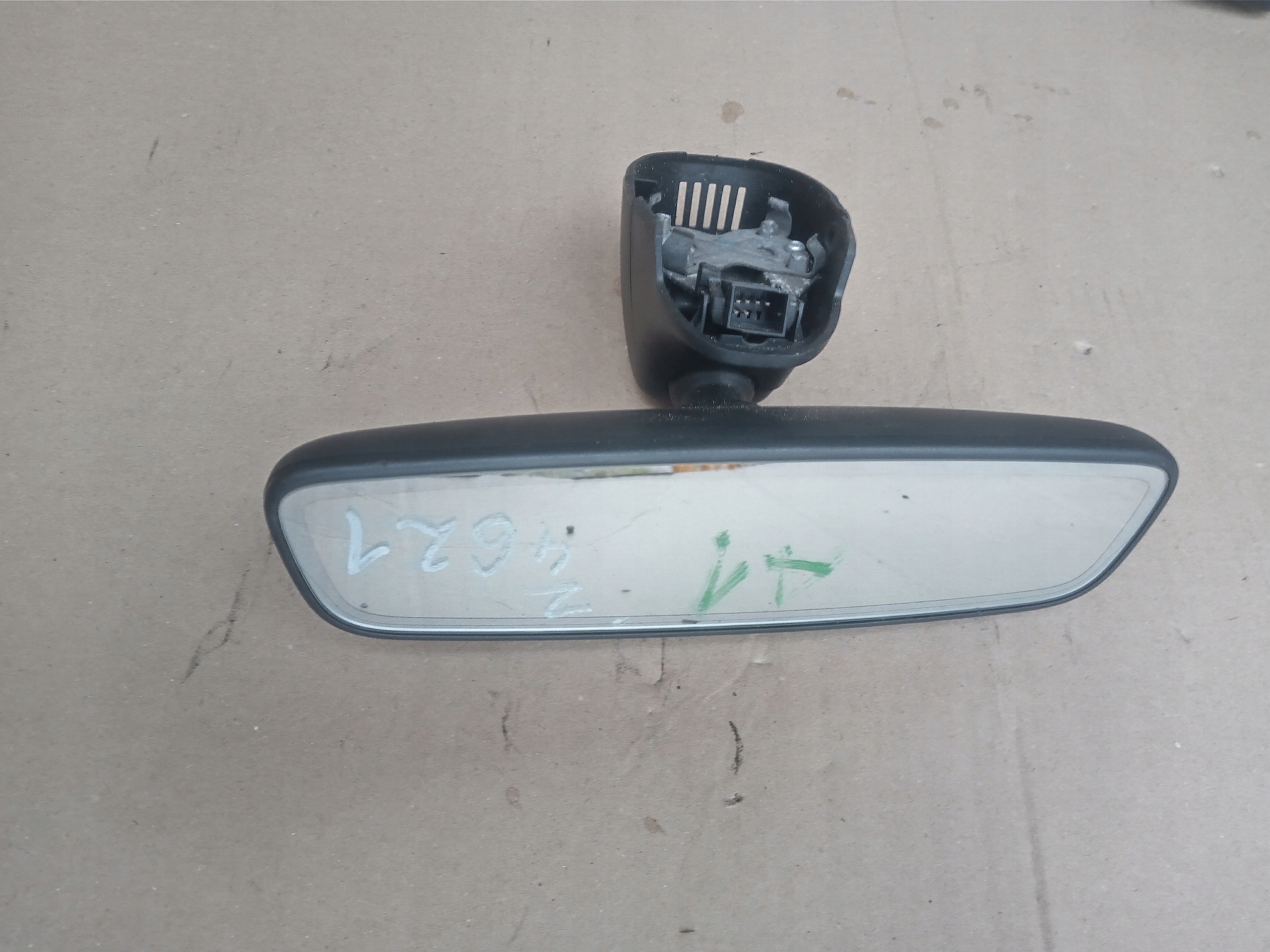 ВНУТРЕННЕЕ ЗЕРКАЛО AUDI TT 8S0857511A