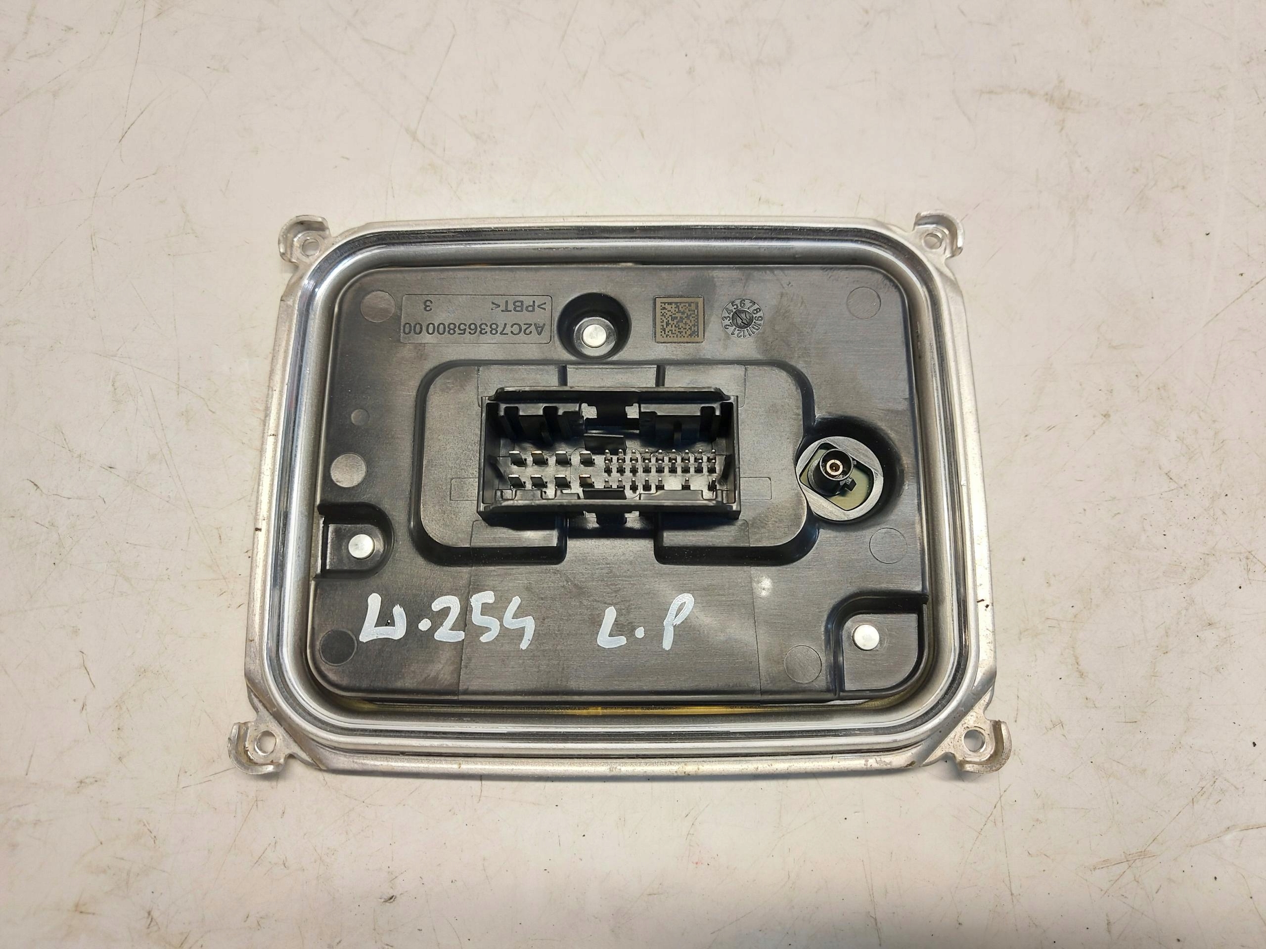 Mercedes W254 GLC 220d control unit LED left front A2969000311-JLK01