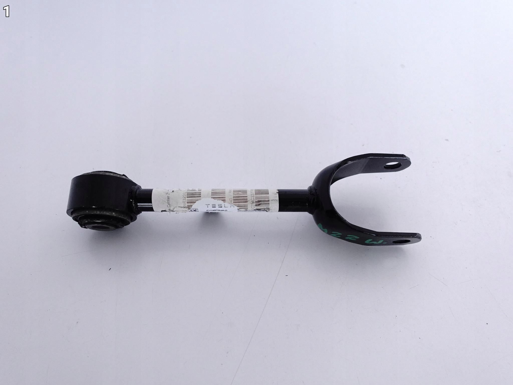 TESLA MODEL 3 Y 17-23 LIFT arm upper rear part right=left