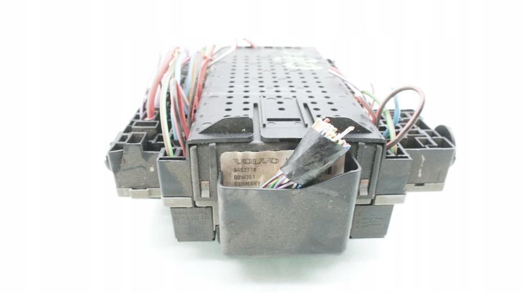 volvo S80 и S60 V70 II блок предохранителей модуль CEM 9452778