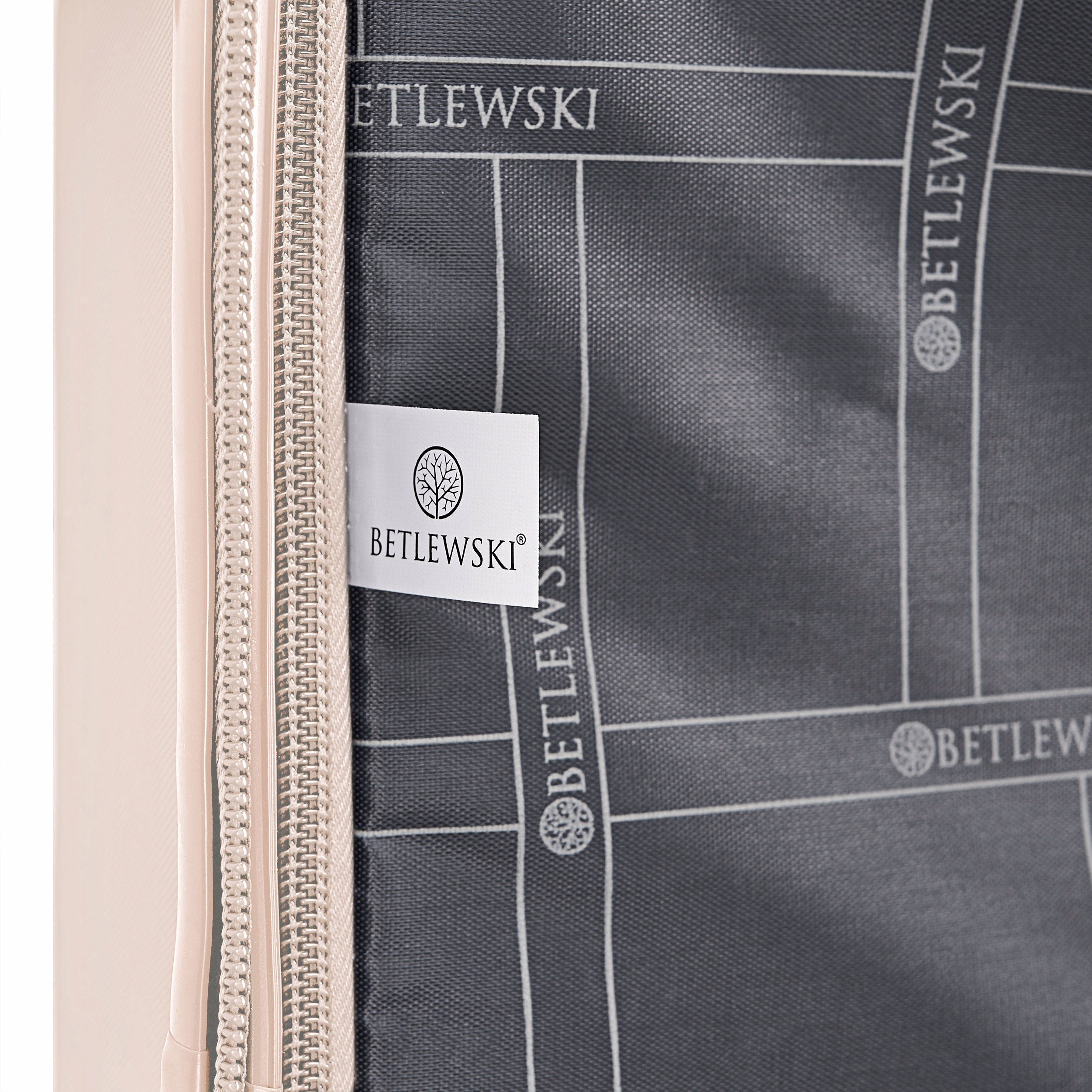 BETLEWSKI Zestaw 3 walizek na wyjazd wakacje dla całej rodziny kółka obrot Materiał dominujący ABS