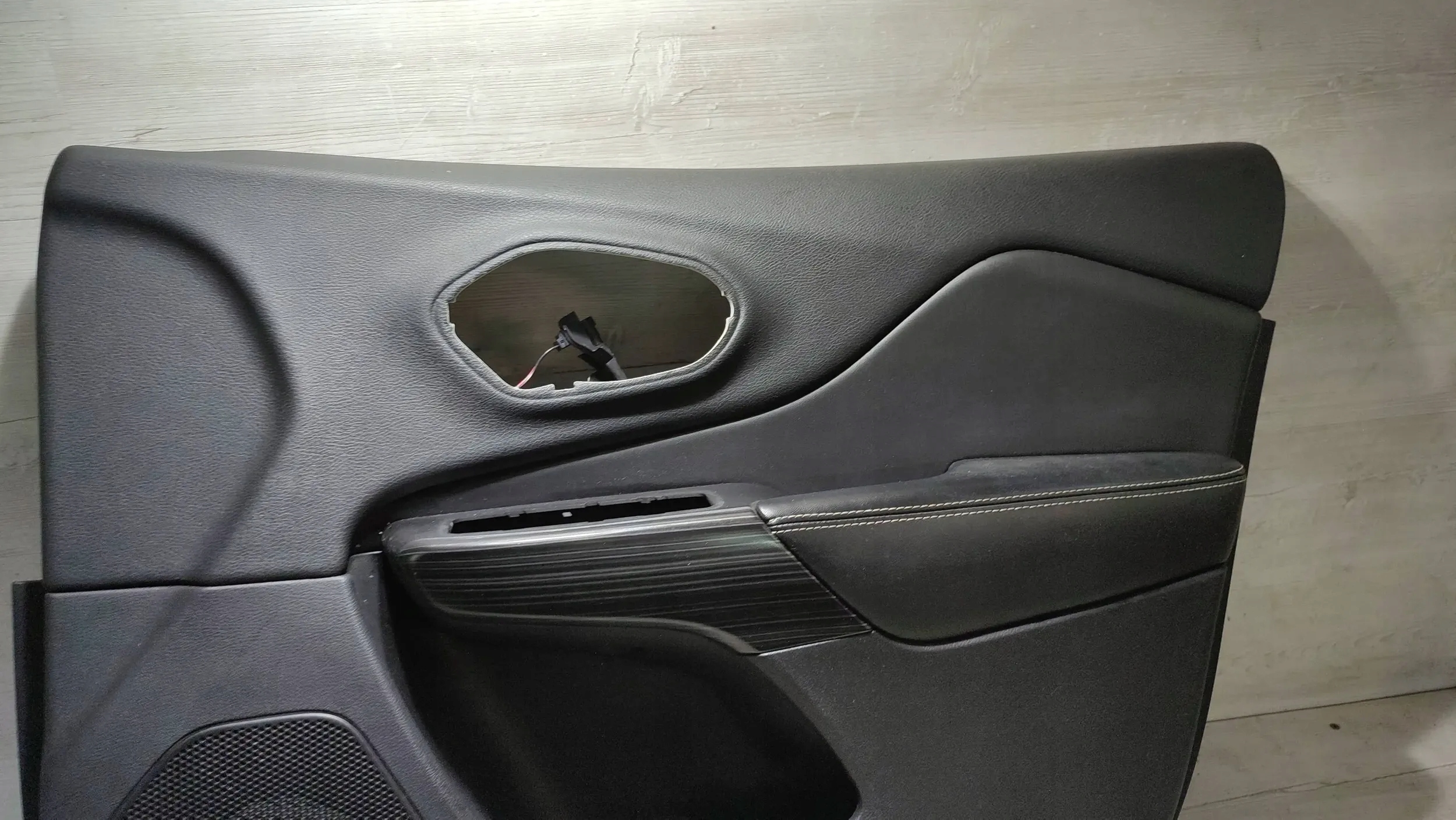 Jeep Cherokee KL 15r. 2.0d side upholstery door right front