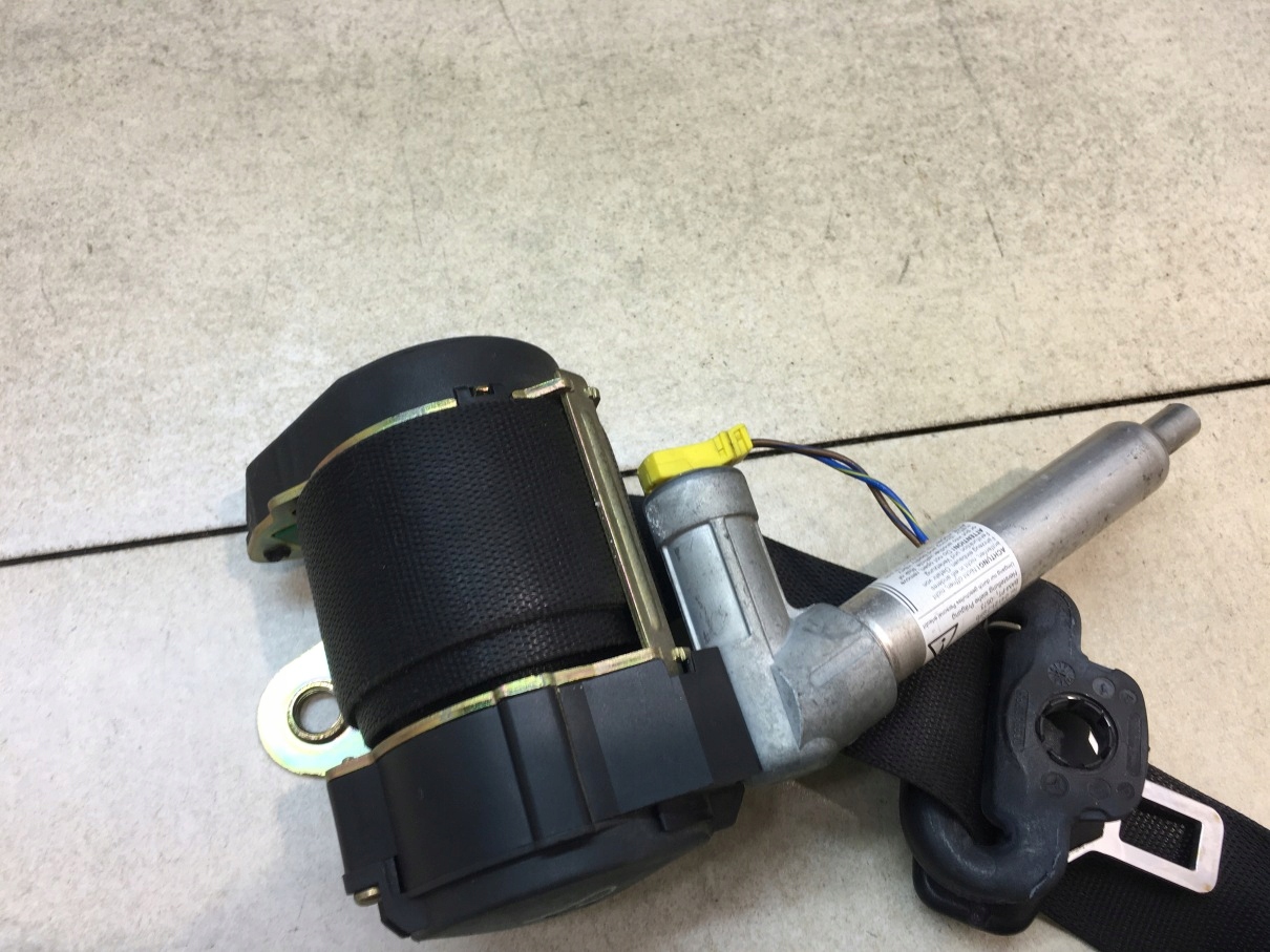 tension belt safety right front MERCEDES W168