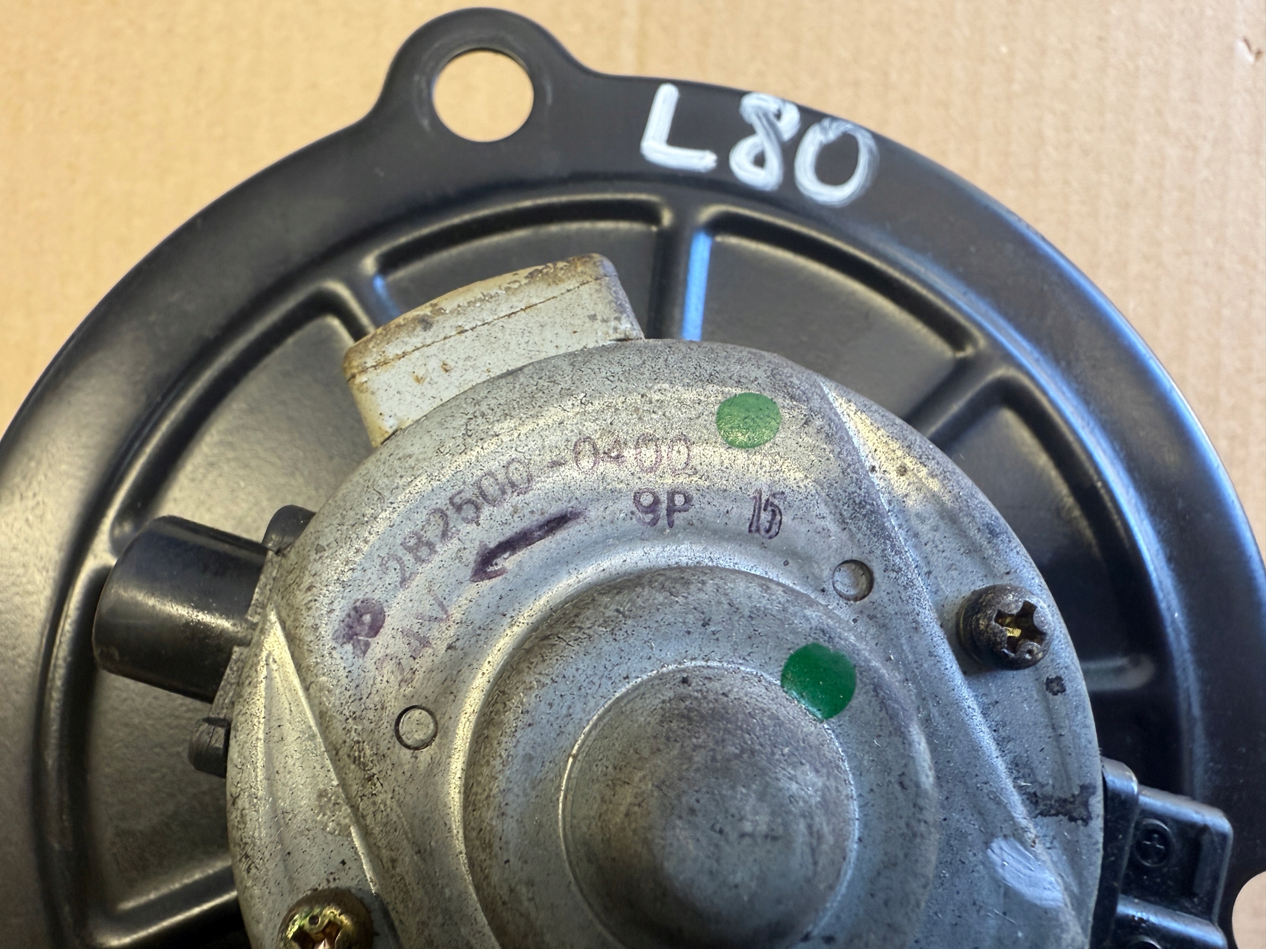 VW L80 94R heating fan 282500-0400