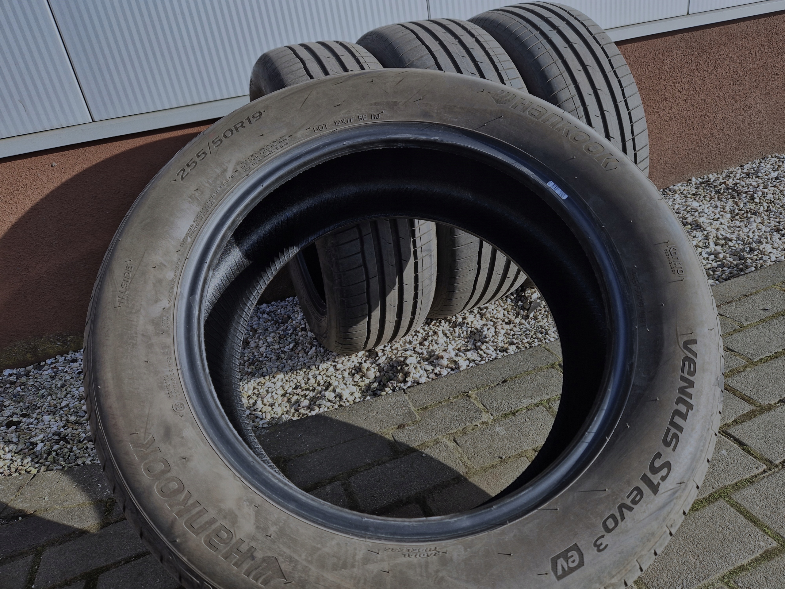 Hankook Ventus S1 evo3 ev 255/50R19 235/55R19 103T Klasa średnia