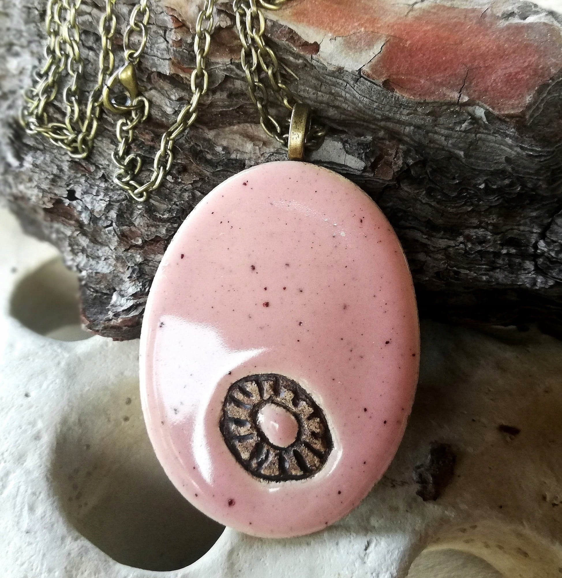 Wisiorek náhrdelník vintage růže Gaia