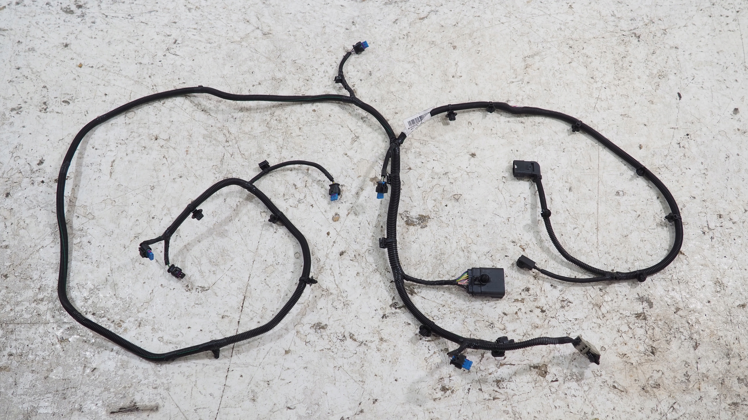 Volvo XC40 bundle wiring PDC of a bumper front 6xPDC 32301822