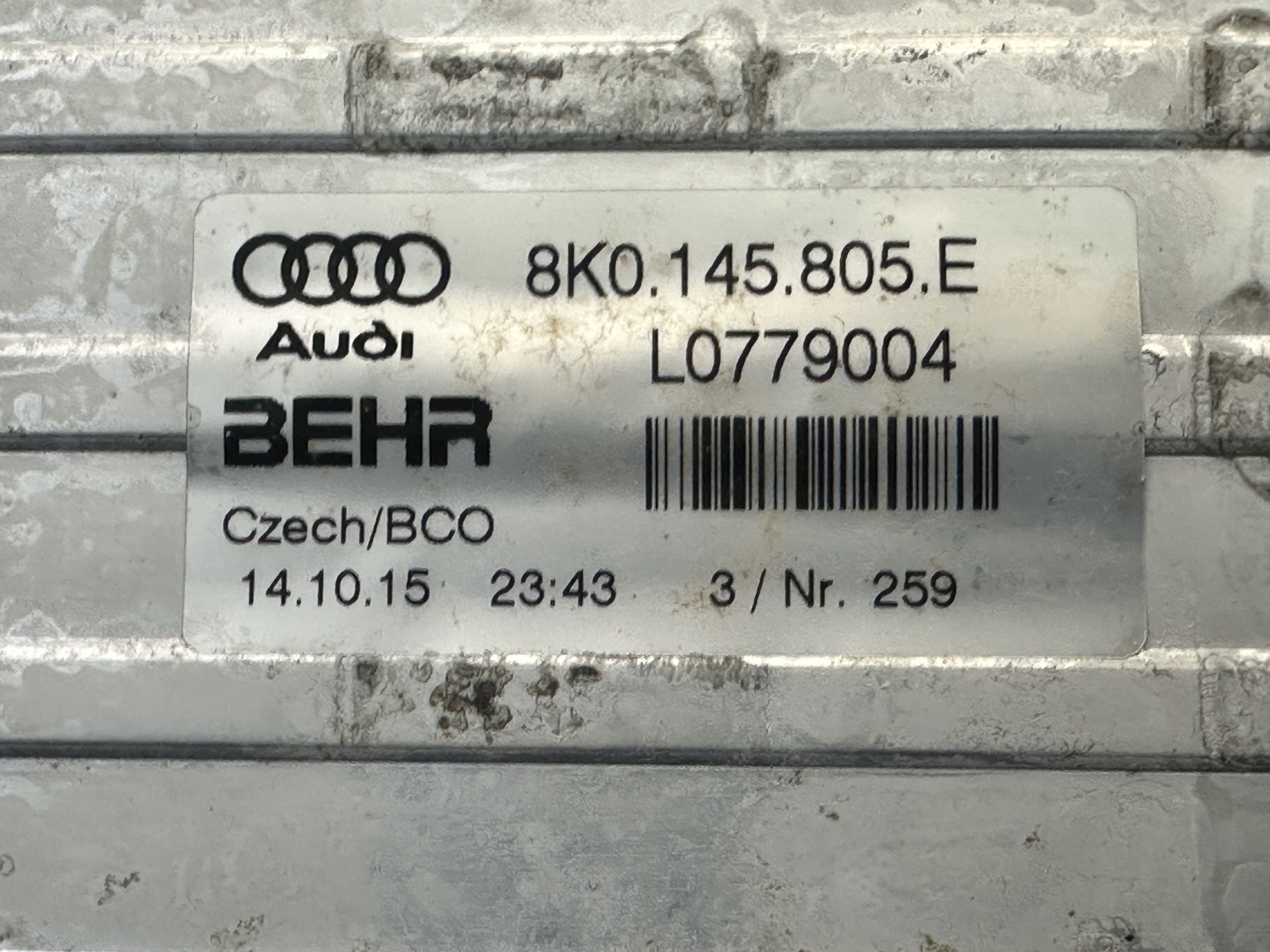 AUDI A4 A5 A6 A7 A8 Q5 3.0TDI intercooler 8K0145805E