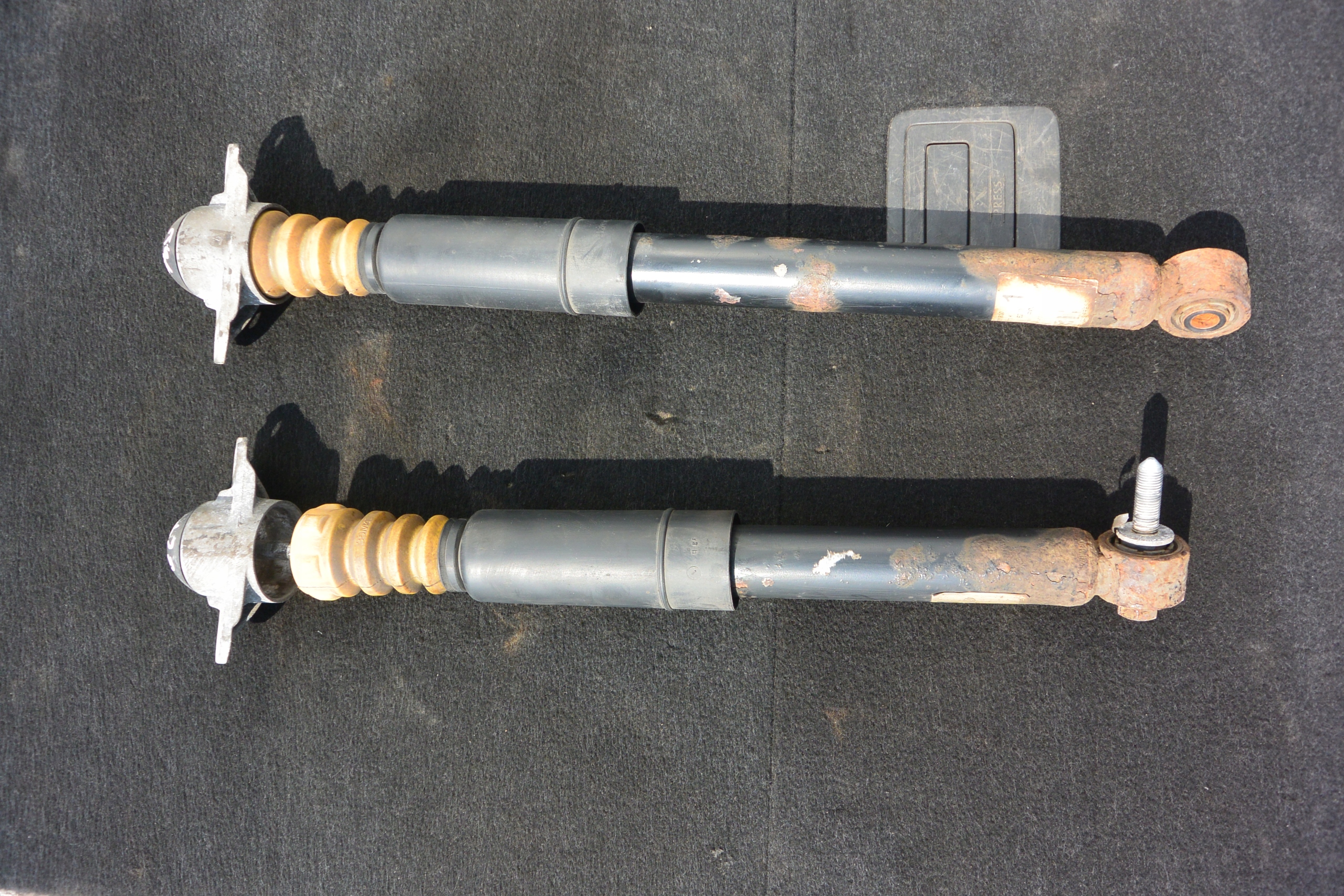 Амортизаторы vw tiguan. Амортизаторы vw tiguan. Амортизаторы vw tiguan. Передние амортизаторы тигуан 2 и расходники. T15-2905020.