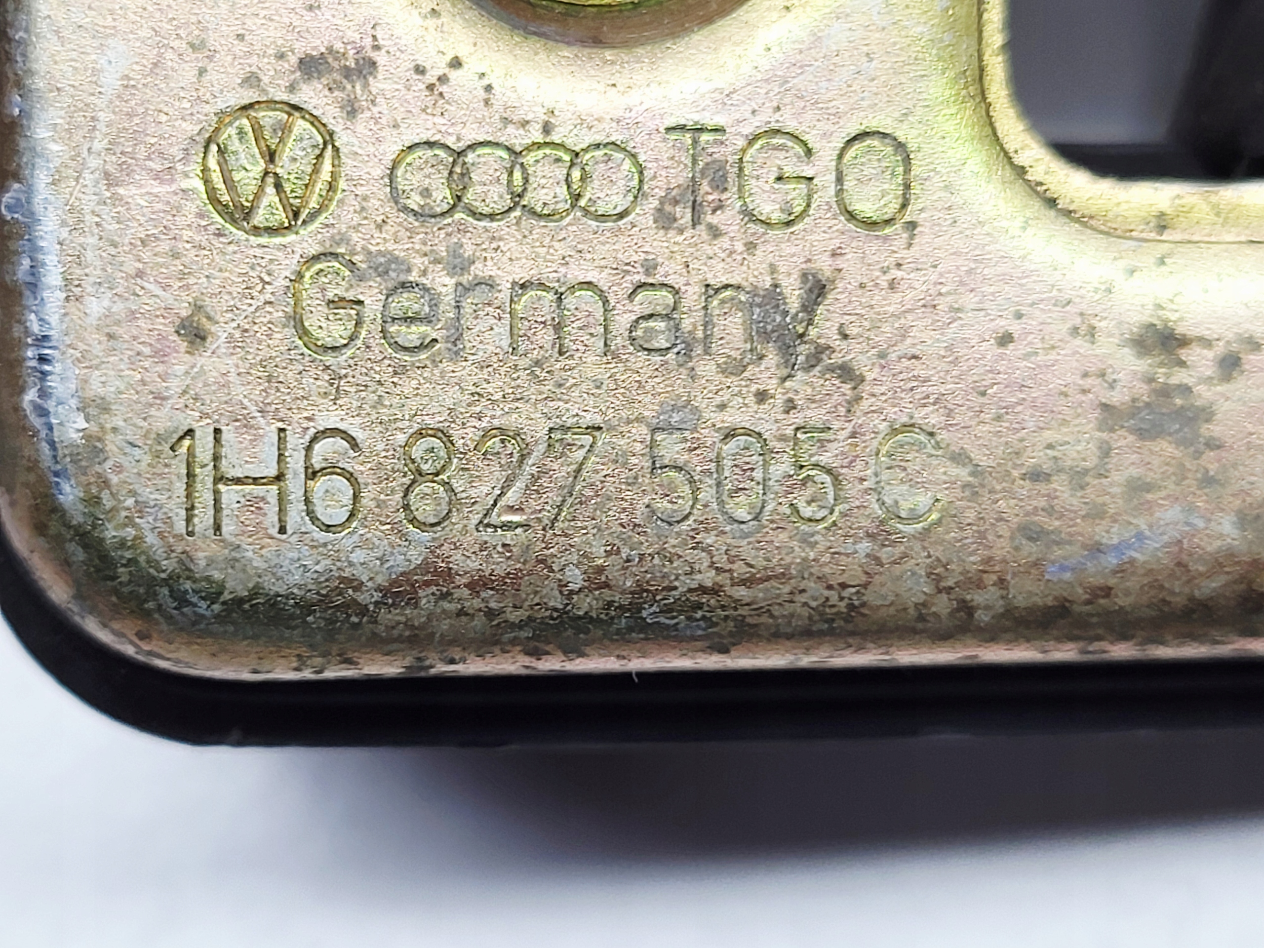 lock bonnet boot Vw GOLF III HB 1H6827505C
