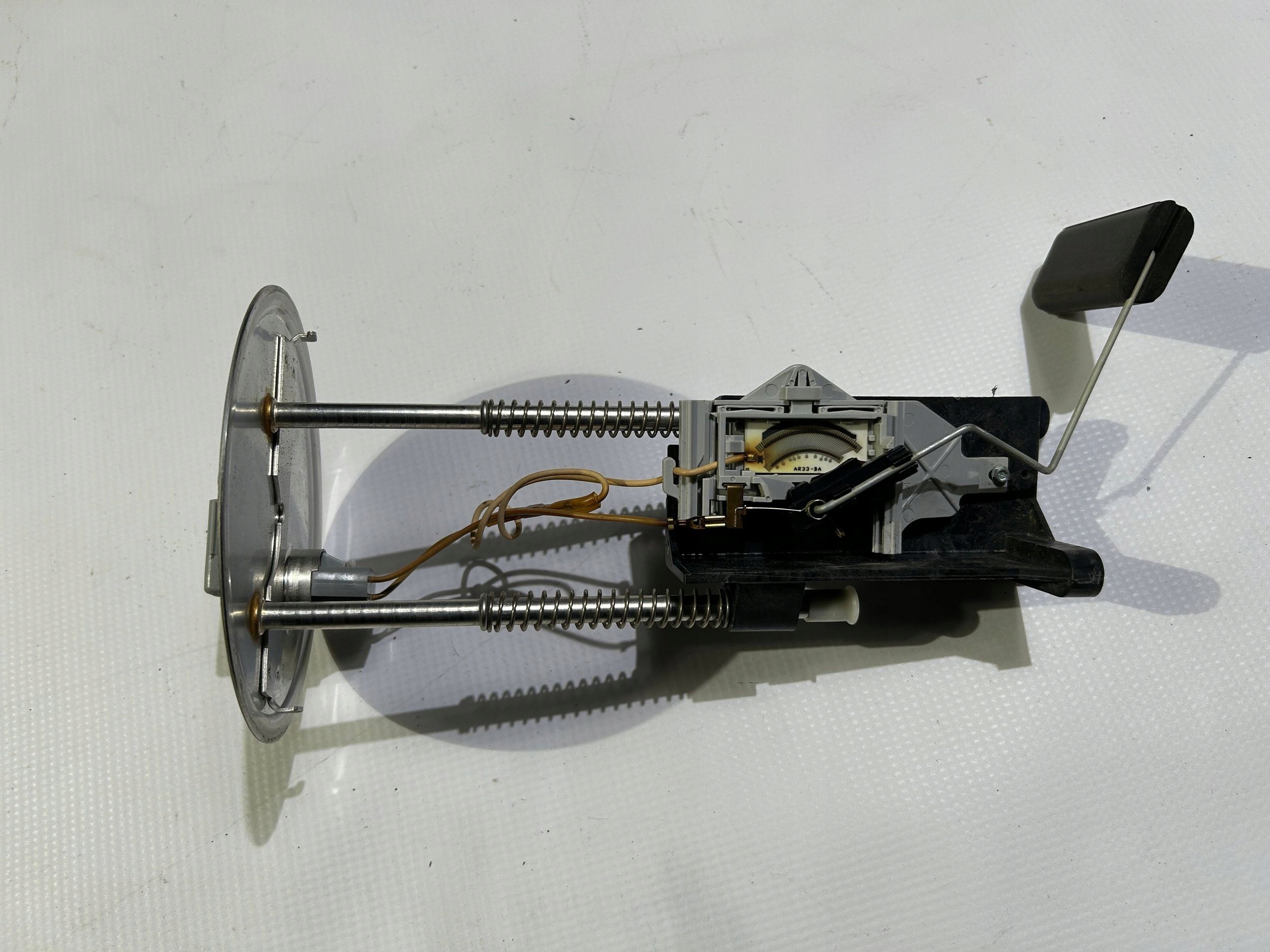 датчик уровня топлива FORD MUSTANG V 2005-