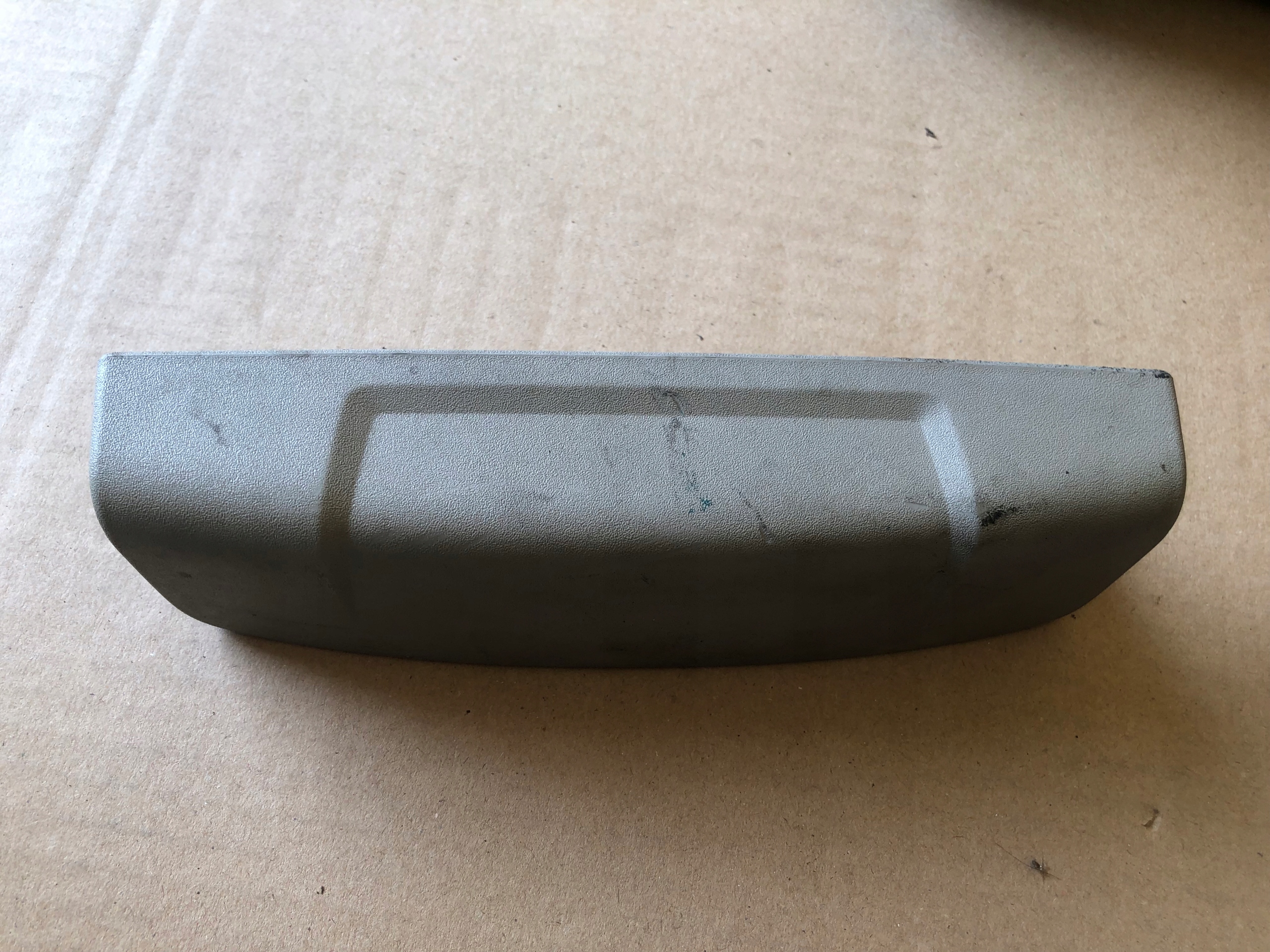 UCHWYT TAPICERKI VOLVO V50 KLAPY BAGAŻNIKA 2004-2012 08663510