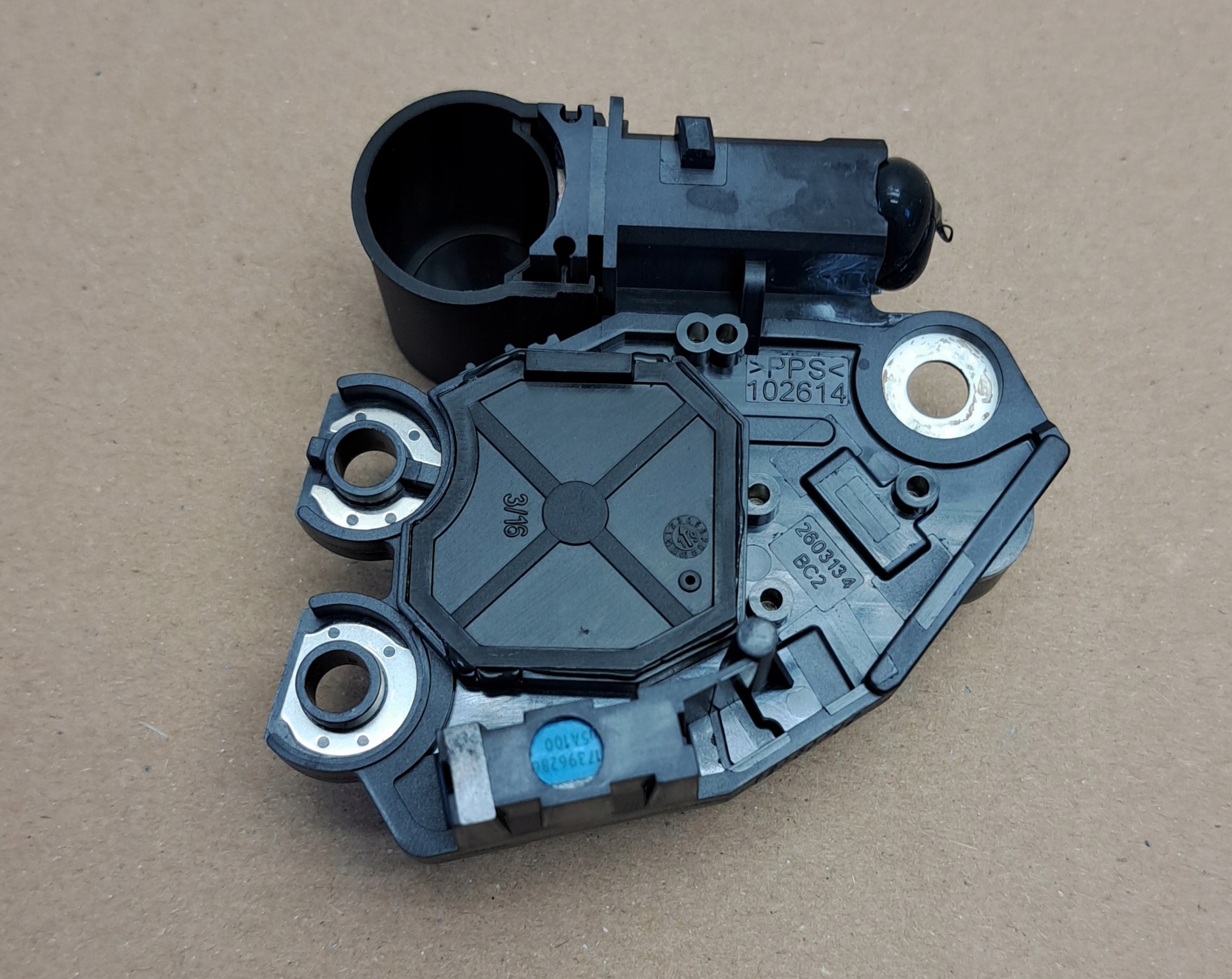 ORYGINAŁ FIAT REGULATOR NAPIĘCIA 77364873 DUCATO Typ samochodu Samochody dostawcze Samochody osobowe