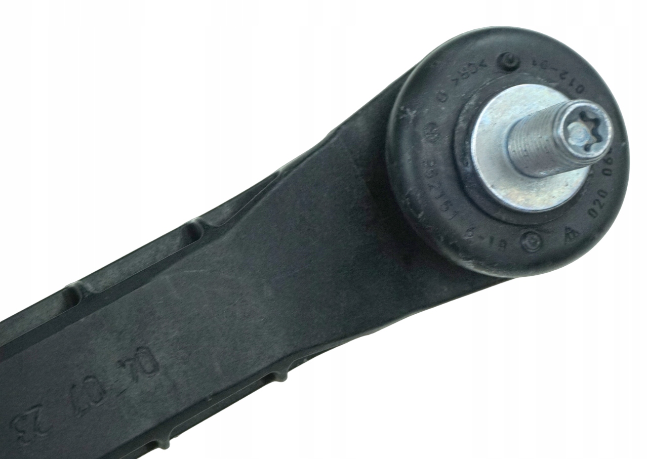 ŁĄCZNIK STABILIZATORA 2Q0411315C OE VAG ORYGINAŁ Typ samochodu 4x4/SUV Samochody osobowe