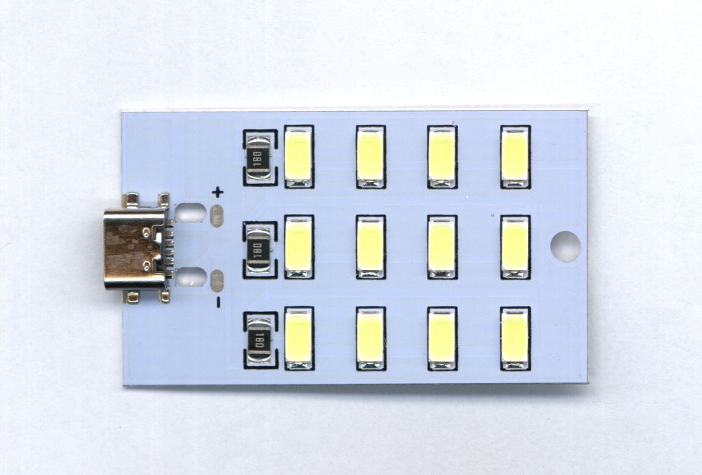 MINIATUROWA LAMPKA USB-C 12 LED SUPERJASNA