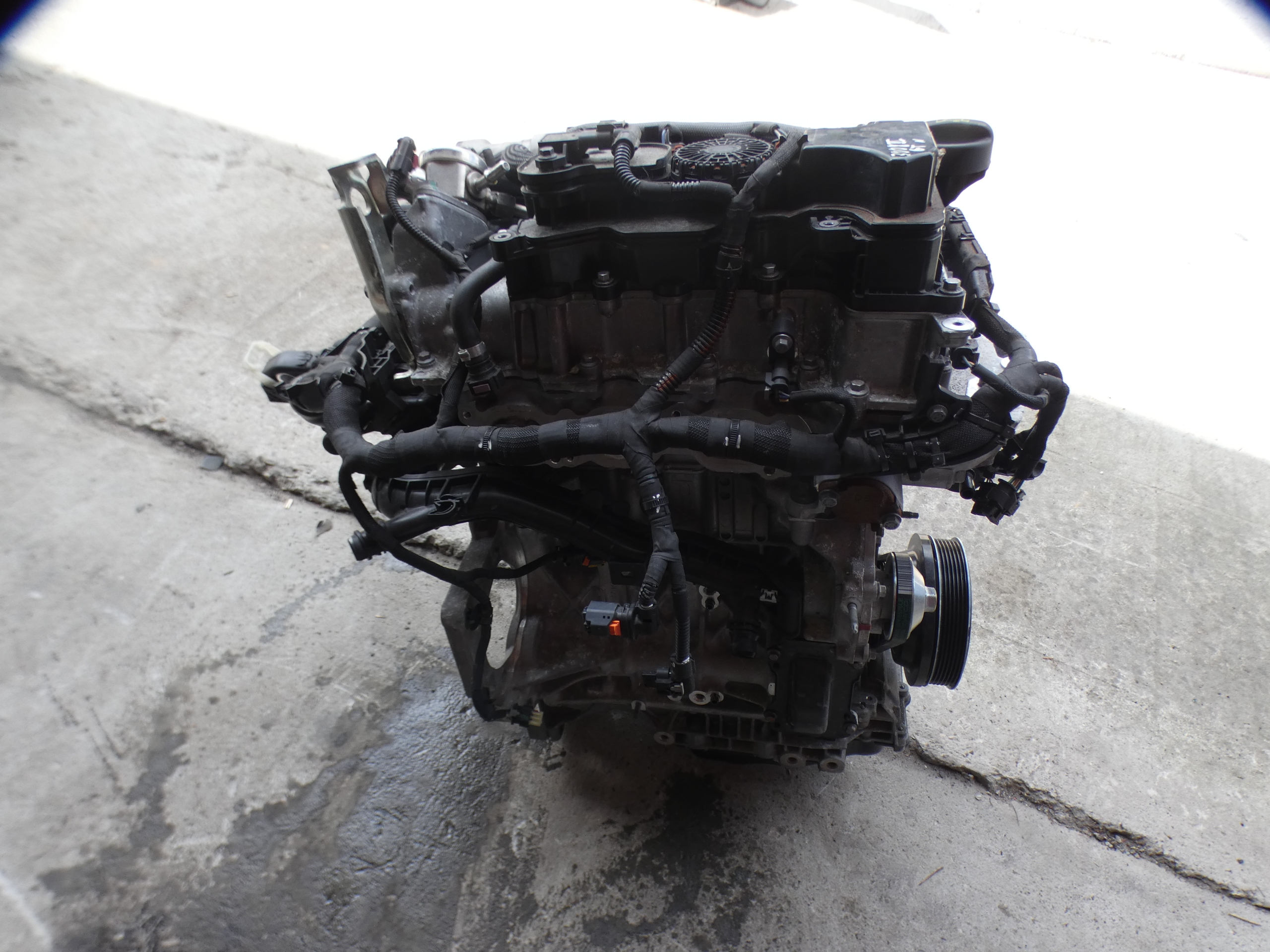 Peugeot 308 T10 III 1.2 THP engine complete 10XRAB, HN09