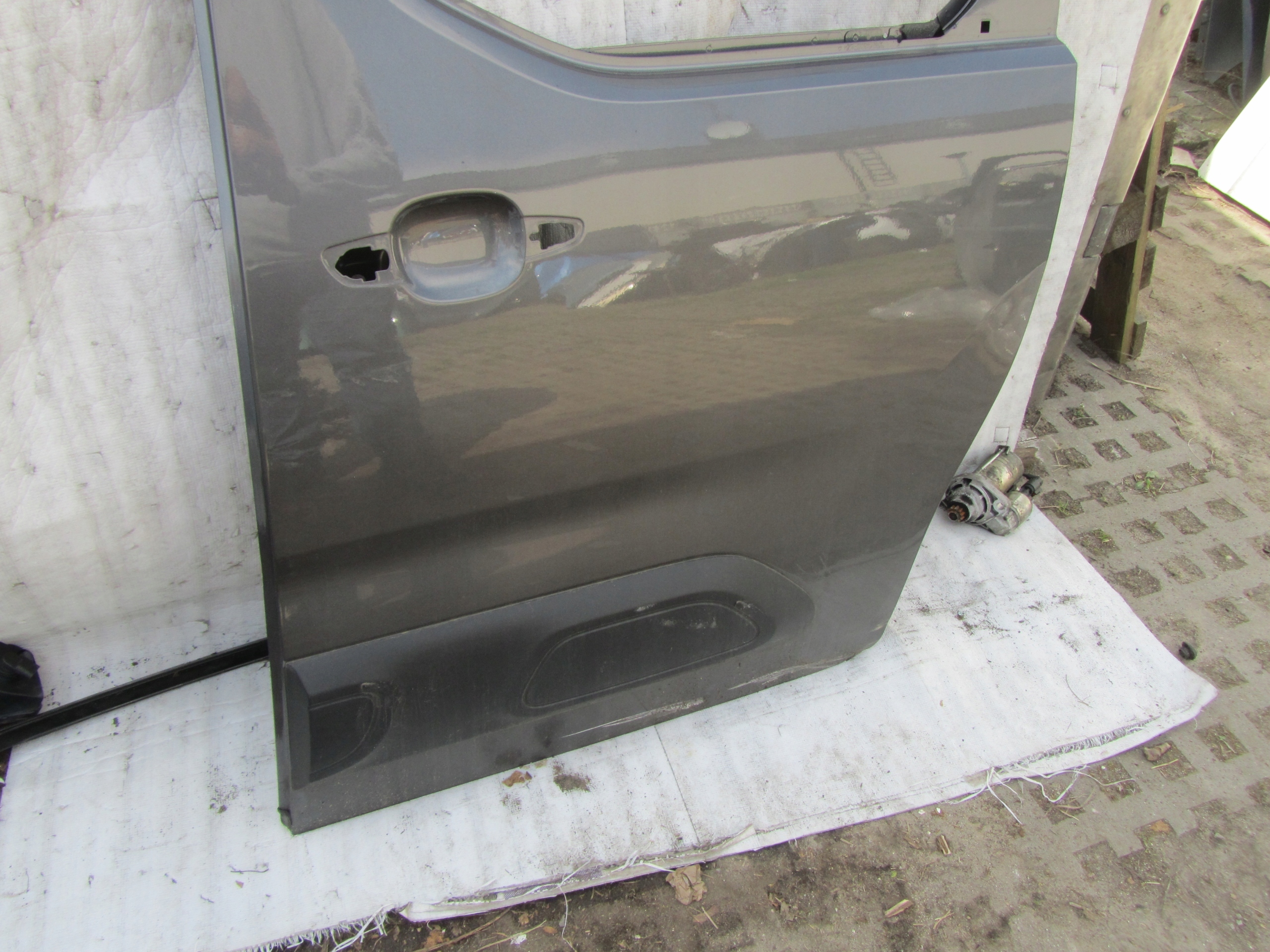 DRZWI LEWE CITROEN BERLINGO MULTISPACE PEUGEOT PARTNER 18- 9820434580 Producent części Citroen OE