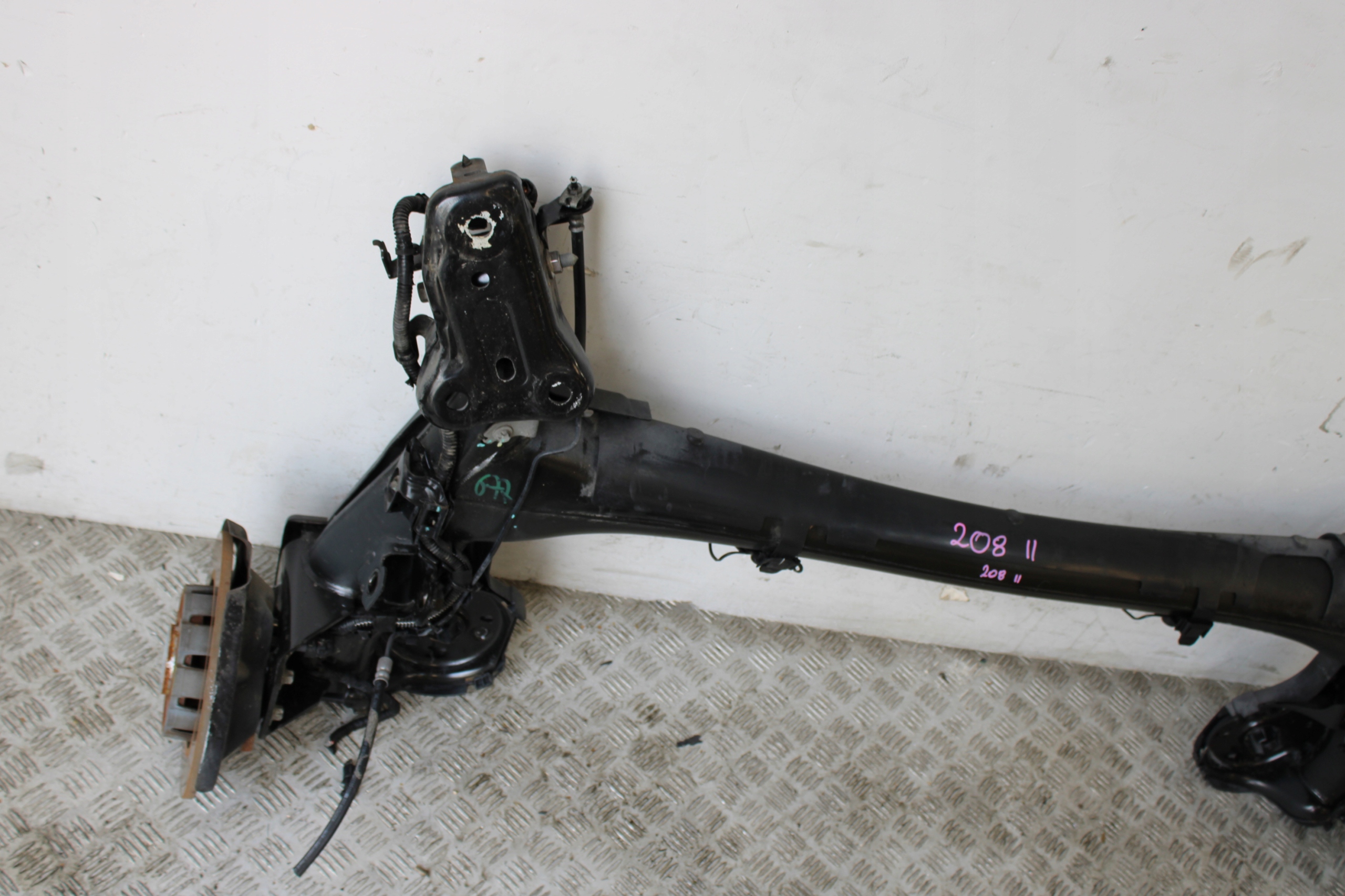 achse OSKA Achsträger heck PEUGEOT 208 II 2