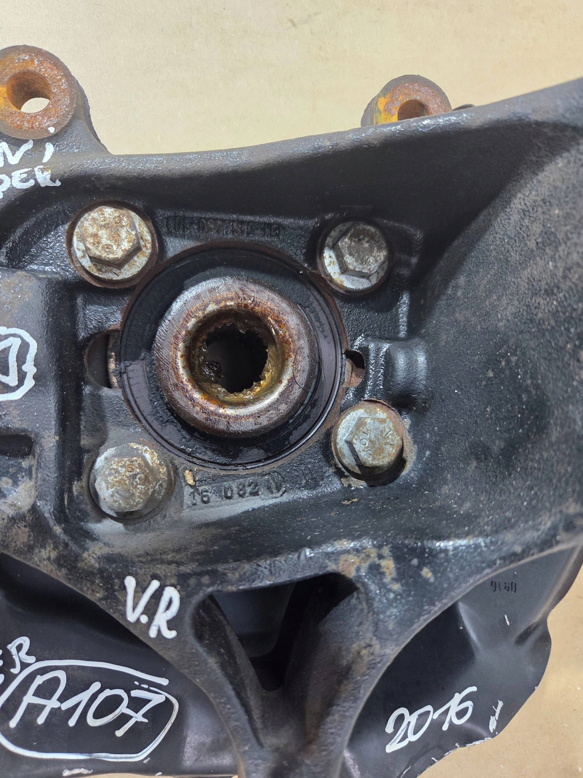 Mini Cooper Countryman R60 swing front right 436448FR (A107)