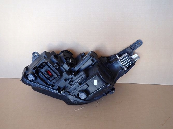 OPEL CROSSLAND X FULL LED reflektor right light right 39153432
