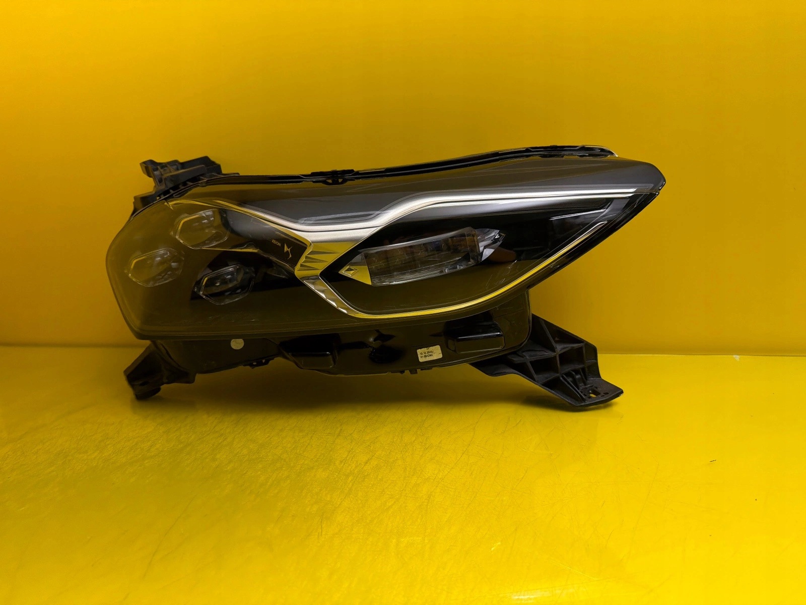 light right front Citroen DS3 Crossback Full Led 9820840680