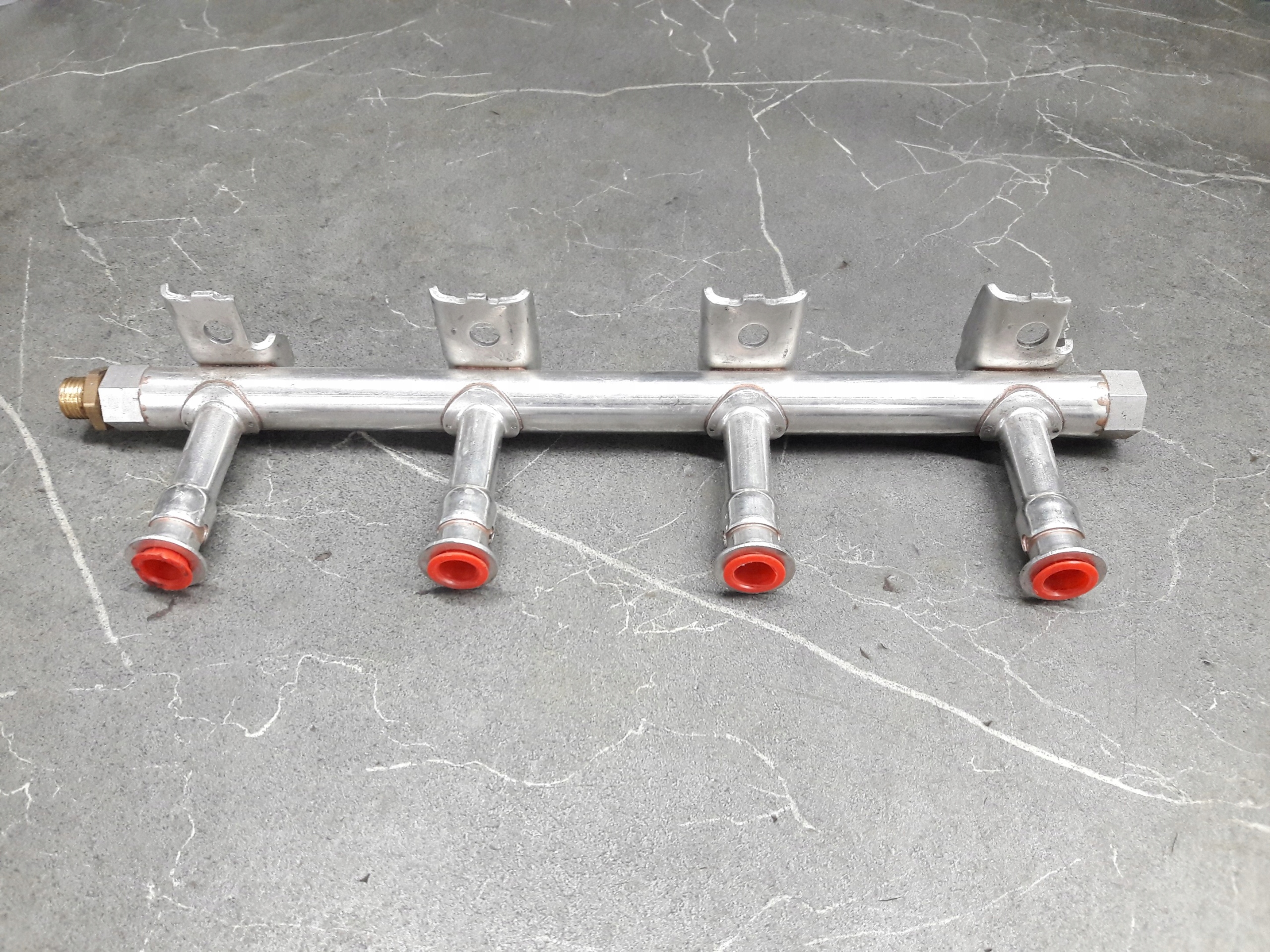 03F133320C LISTWA WTRYSKOWA VW SKODA AUDI SEAT