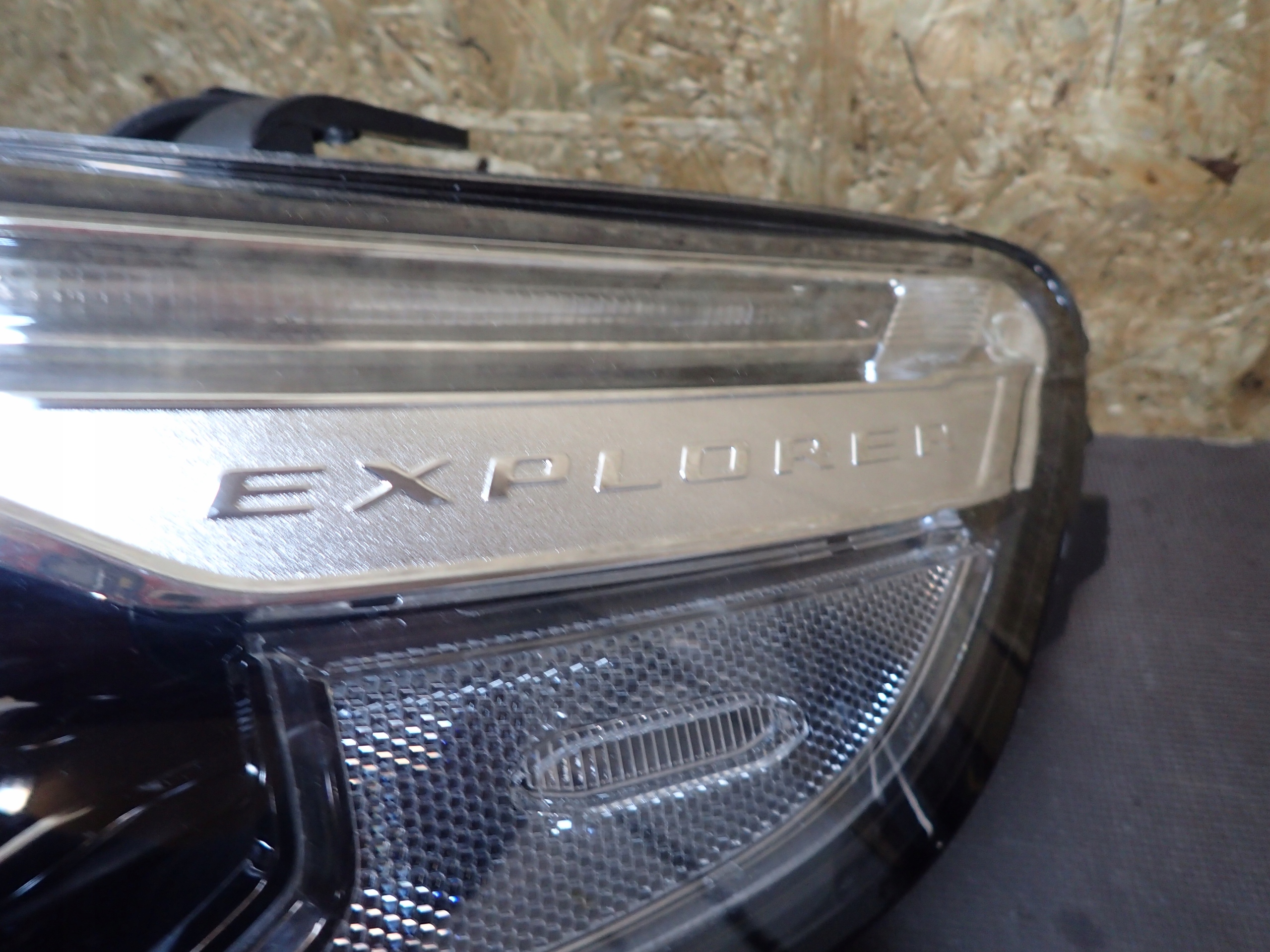 LICHT VORNE LINKS FORD EXPLORER FULL LED