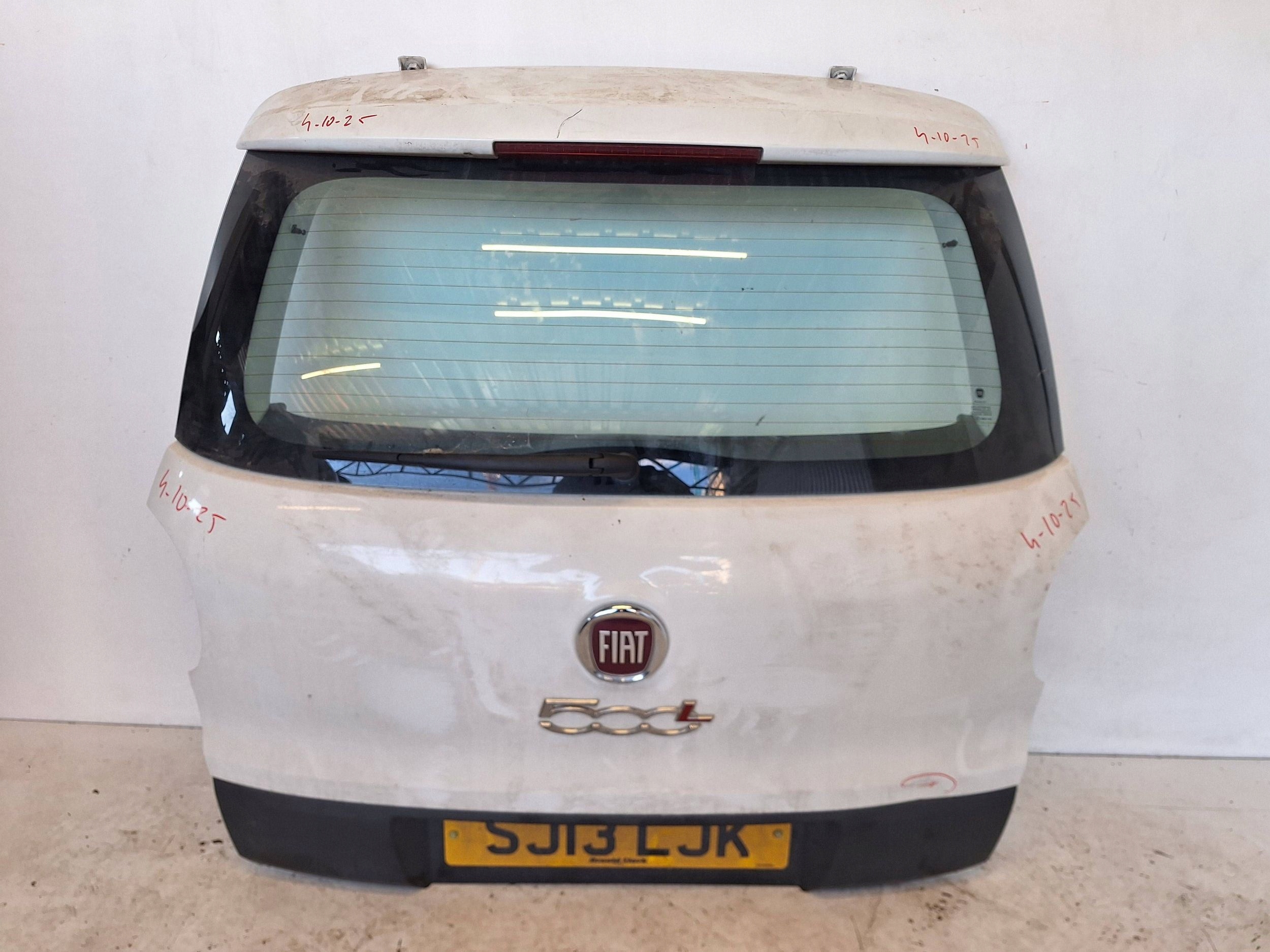 FIAT 500L 12-17 boot door