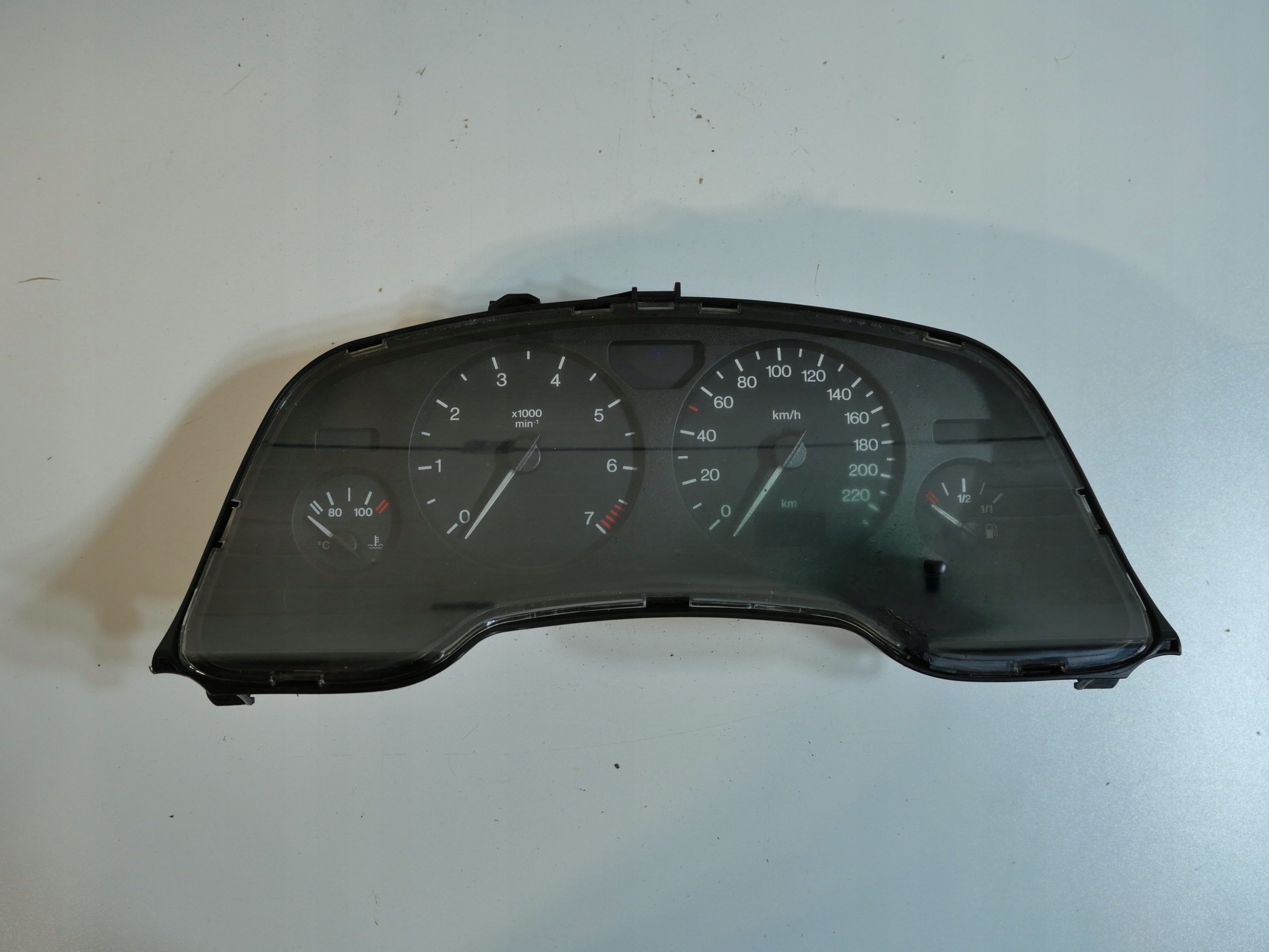 dials dials OPEL ZAFIRA 09228760