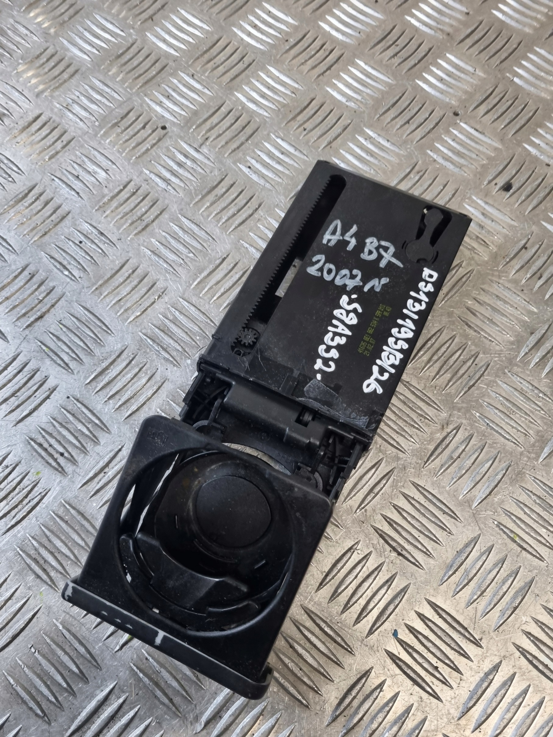 drška za držač čaše KUBEK CUPHOLDER AUDI A4 B6 CABRIO