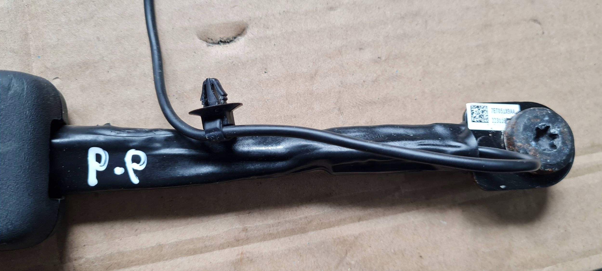 Chrysler Pacifica 2022 ZAPINKA KLAMRA supports safety right front