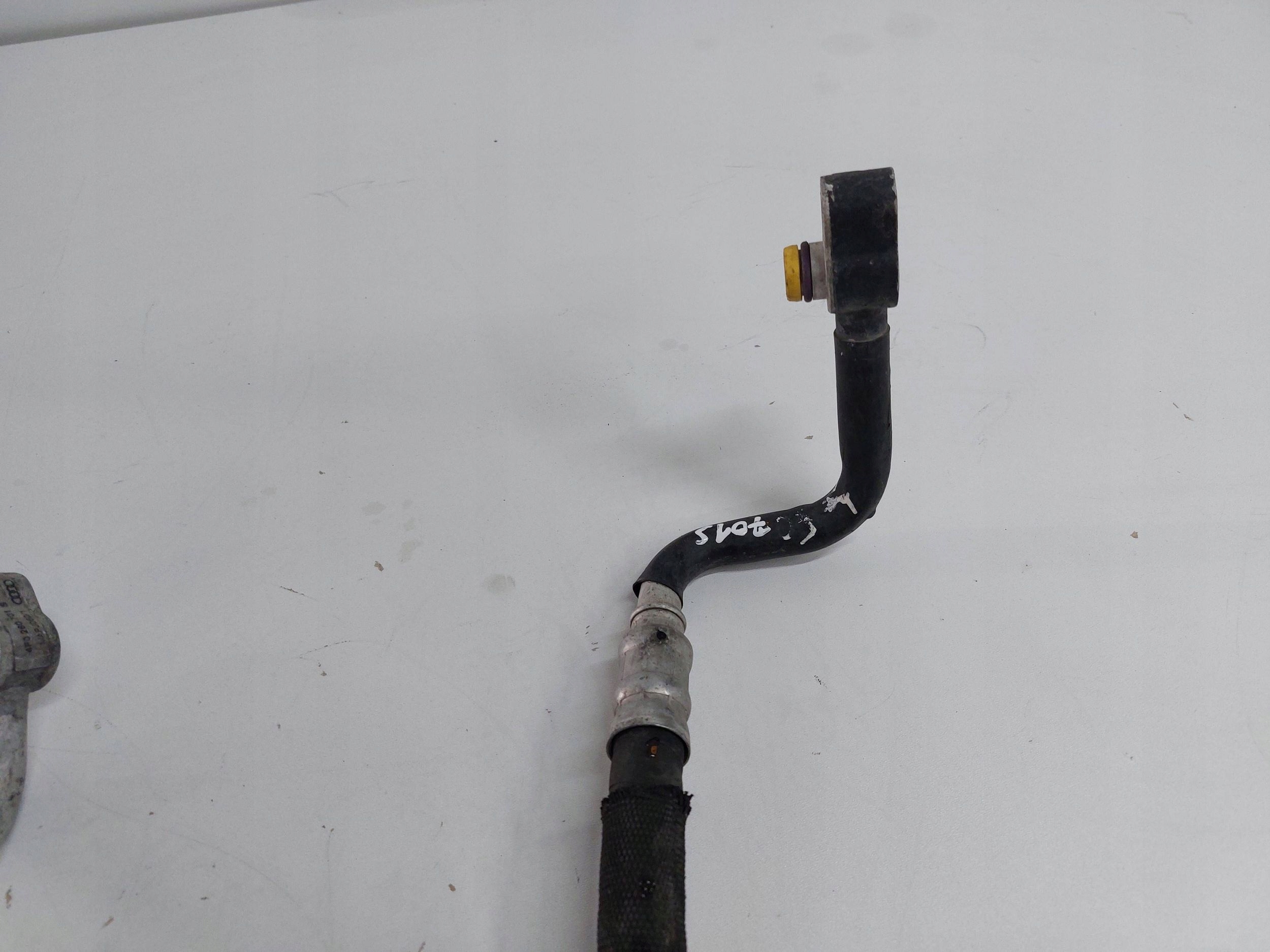 AUDI A6 C6 2,7D 3.0D hadice klimatizaci 4F0260701S