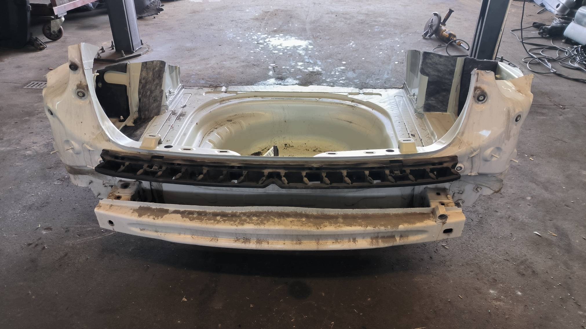 supporto lamierato posteriore / coppa 2023 LIFTBACK SKODA OCTAVIA IV