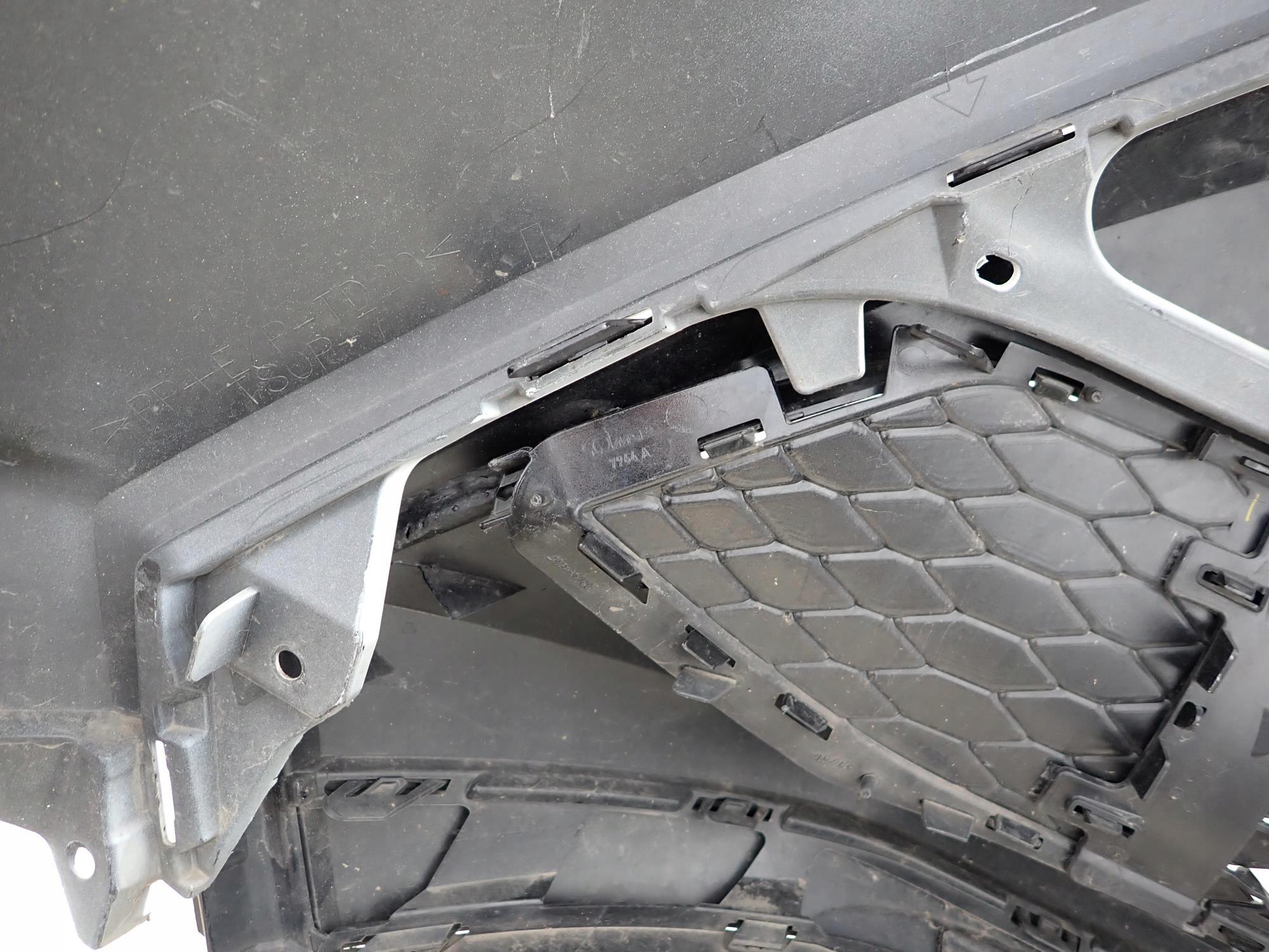TOYOTA C-HR LIFT 19-> bumper front front PDC