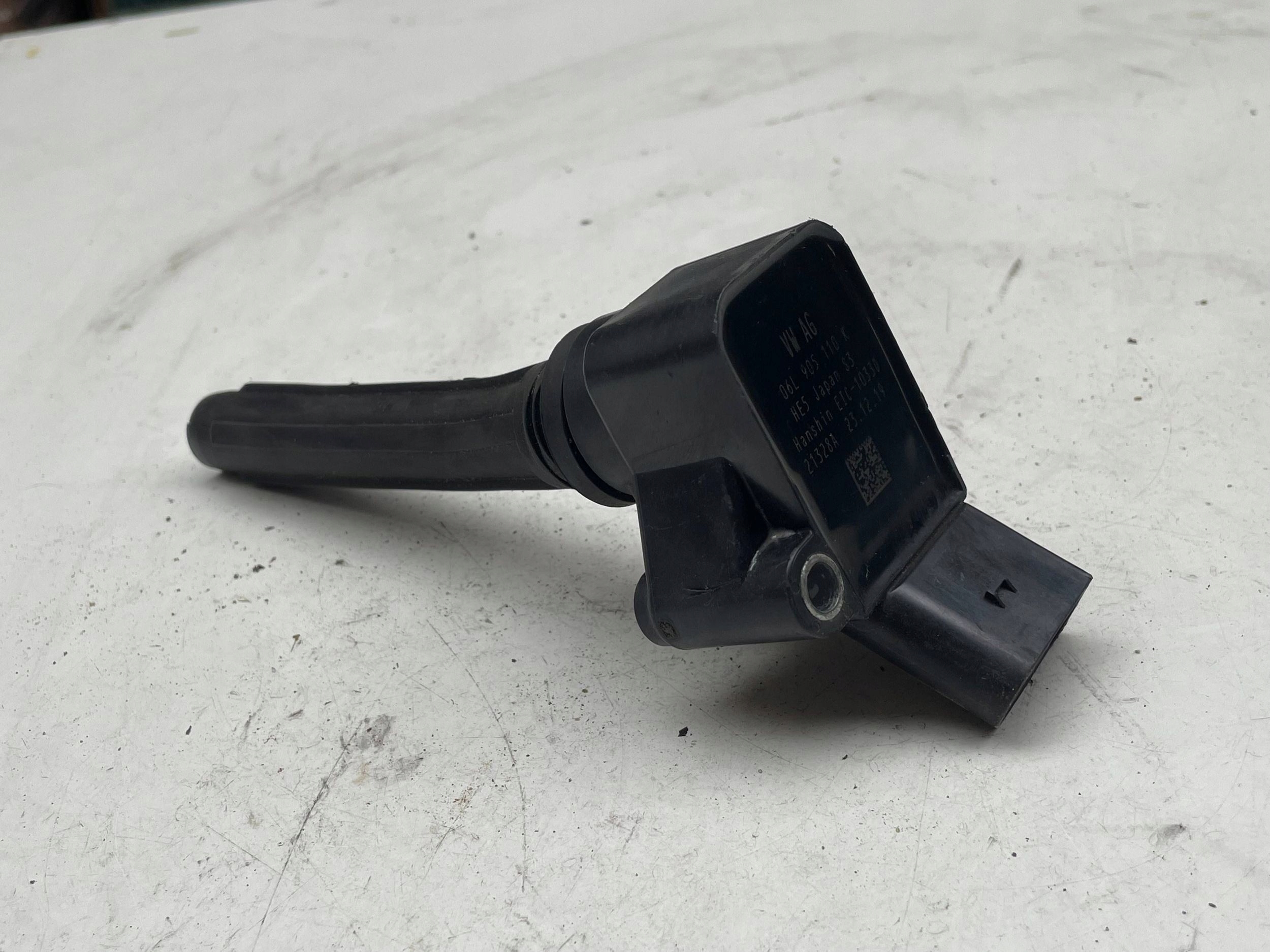 CEWAKA ignition Volkswagen Polo VI 06L905110K original
