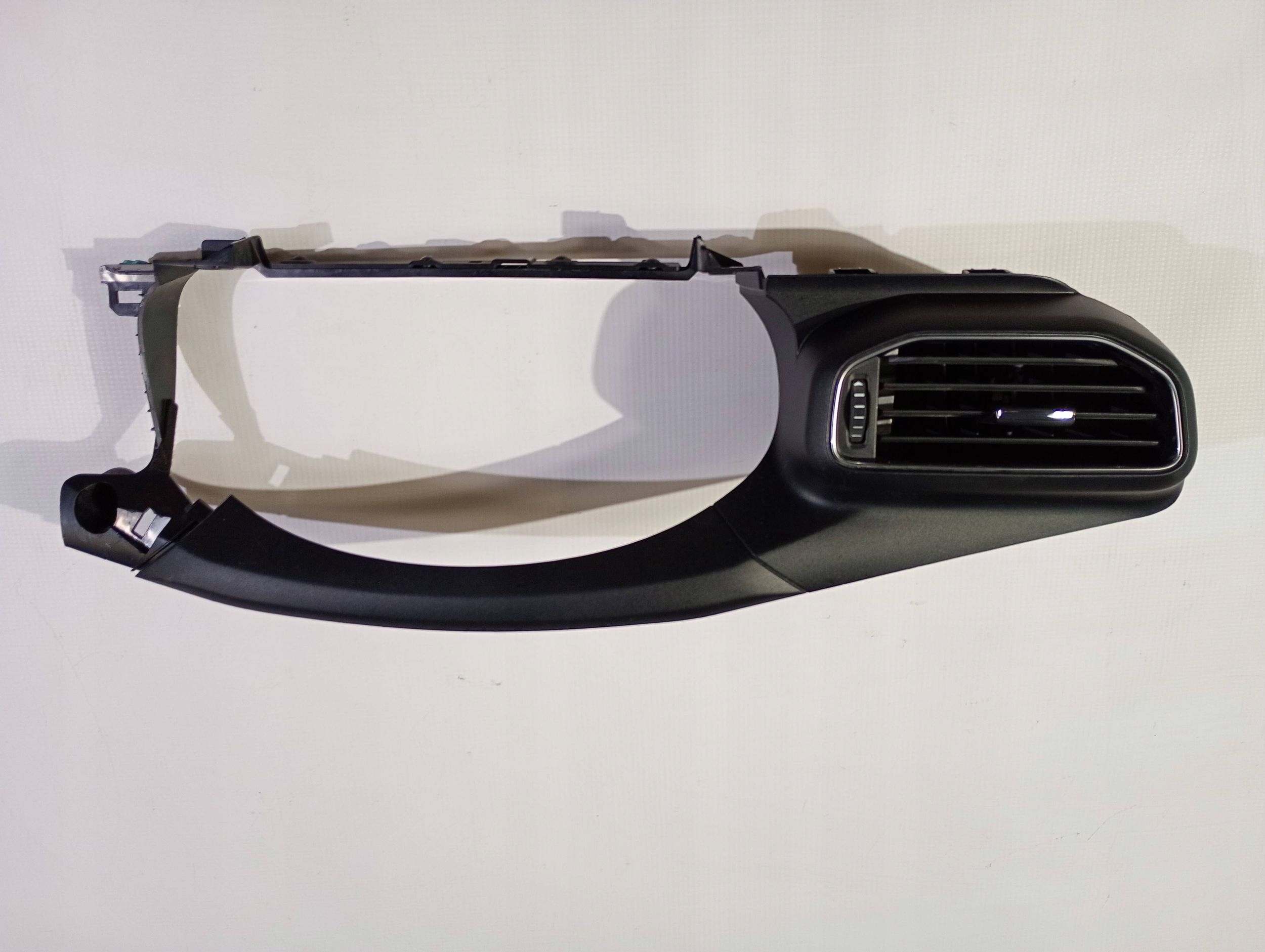 grid air conditioning devices instrument panel frame of dials dekor Ford Explorer VI 3.0 ST 2020