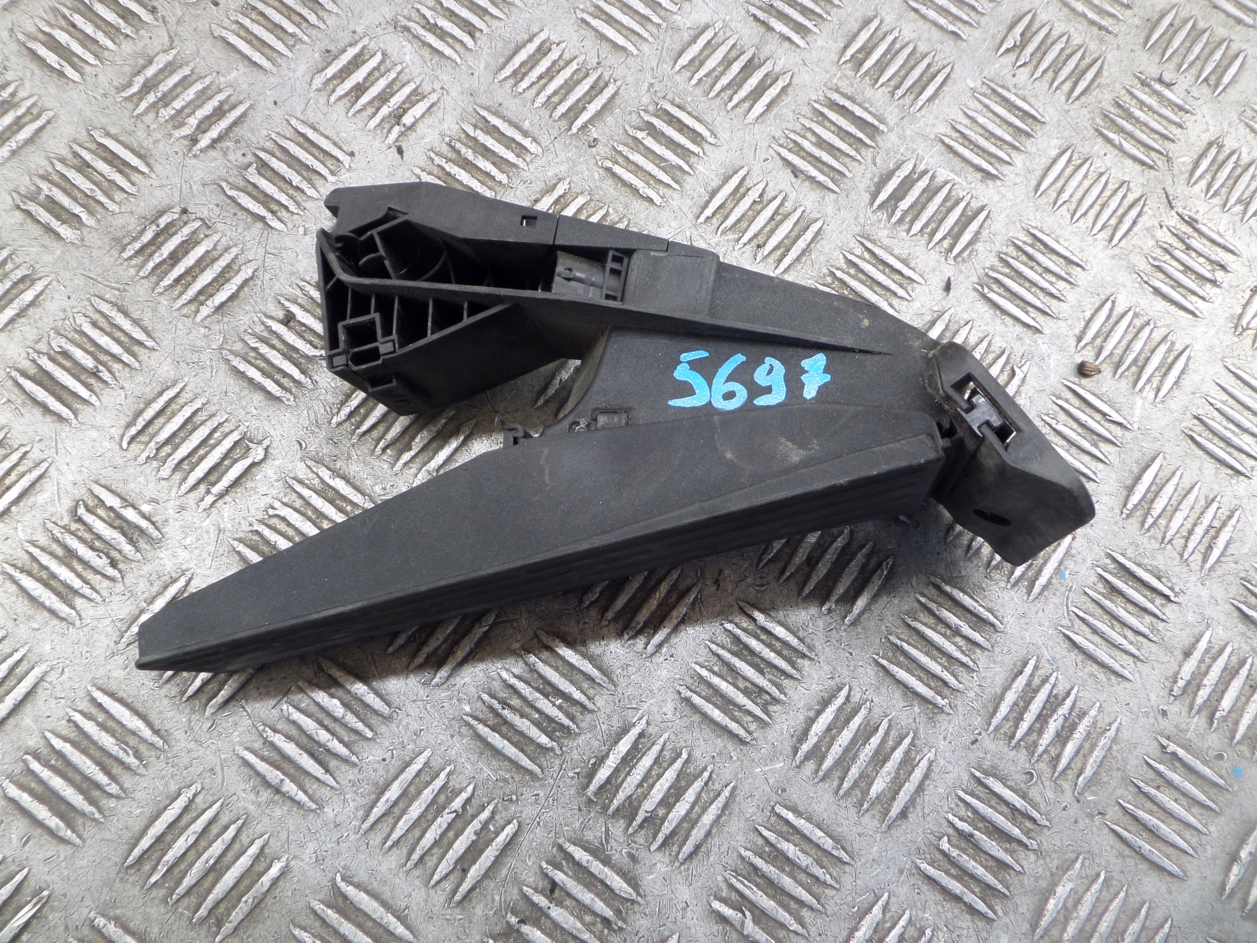 accelerator pedal BMW E91 6789998-02
