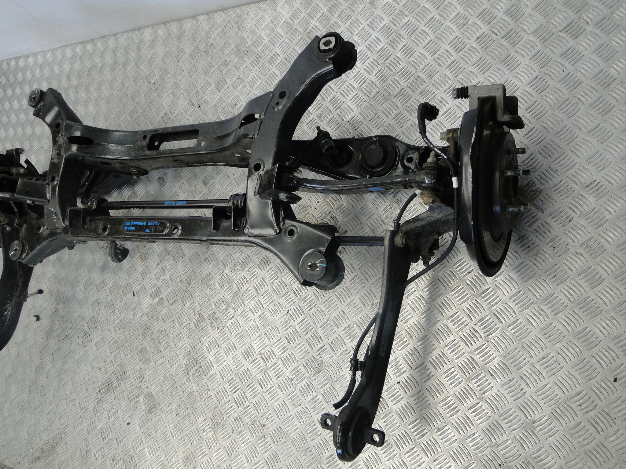 ZAWIESZENIE SANKI BELKA TYLNA TYŁ SPORTAGE IV 2WD Typ samochodu Samochody osobowe