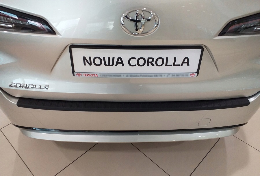 TOYOTA COROLLA KOMBI 2019- NAKŁADKA NA ZDERZAK Wersja Europejska