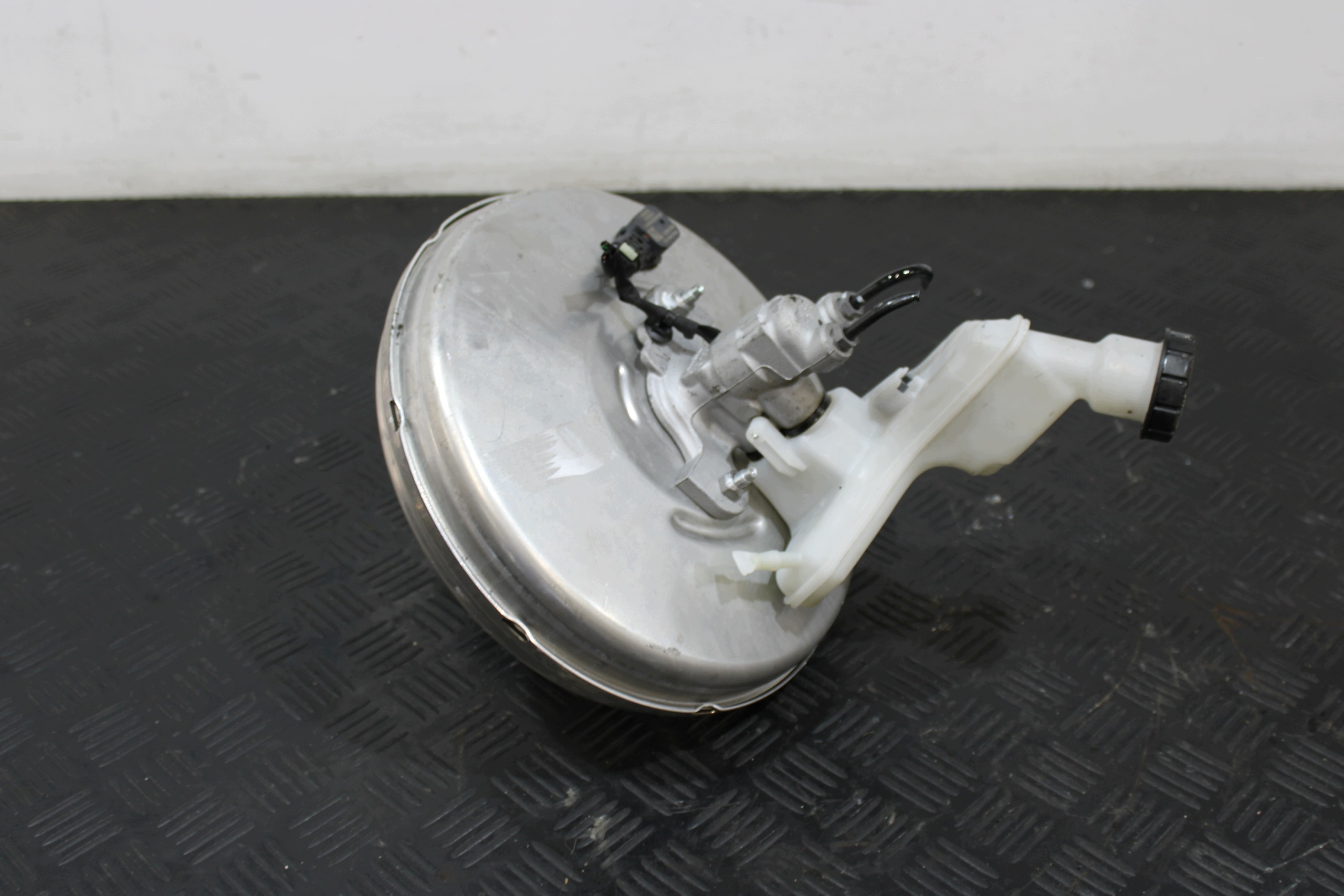 servo Servofreno A2474300600 MERCEDES GLB X247